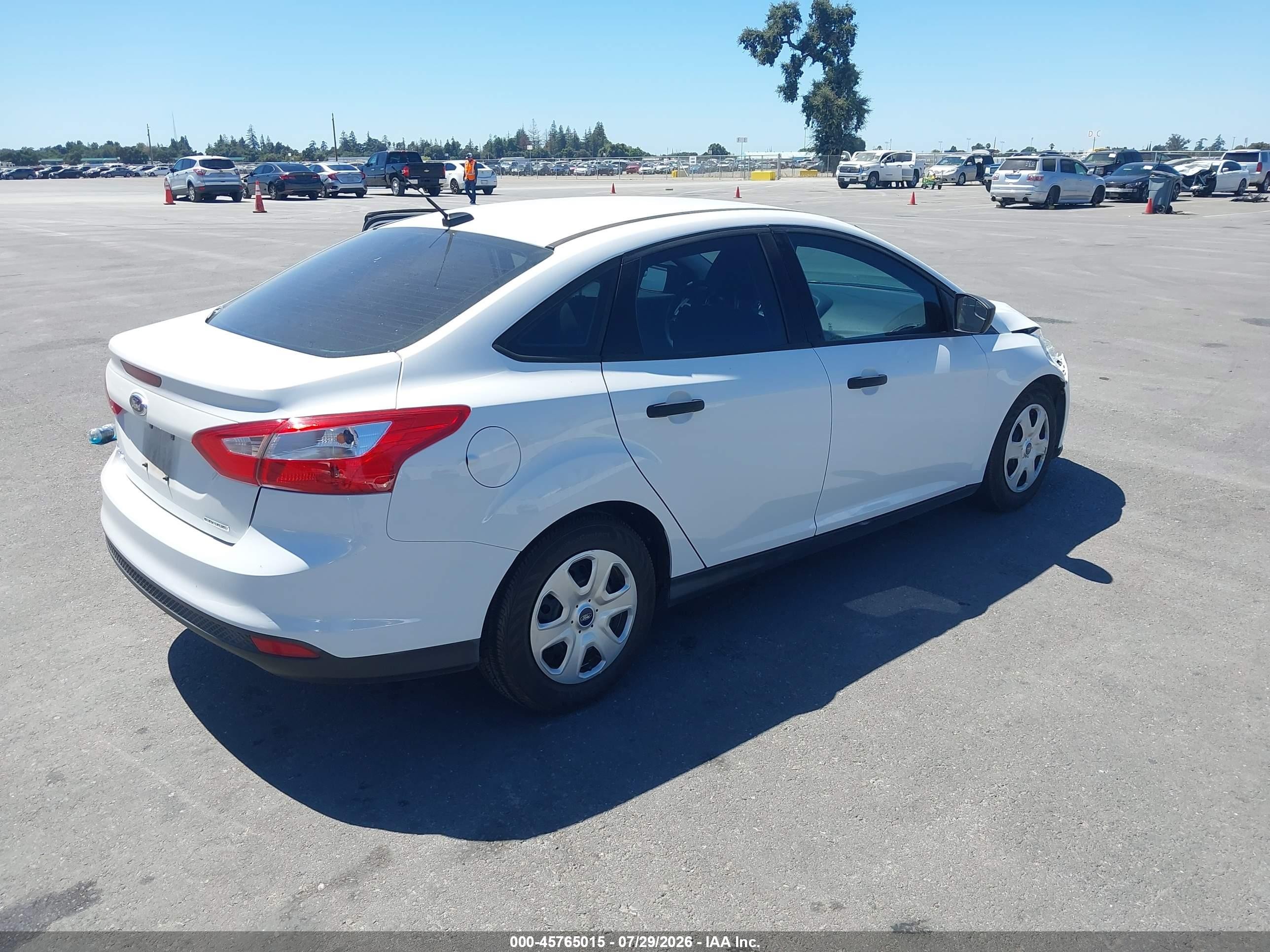 2013 Ford Focus S White vin: 1FADP3E29DL165015