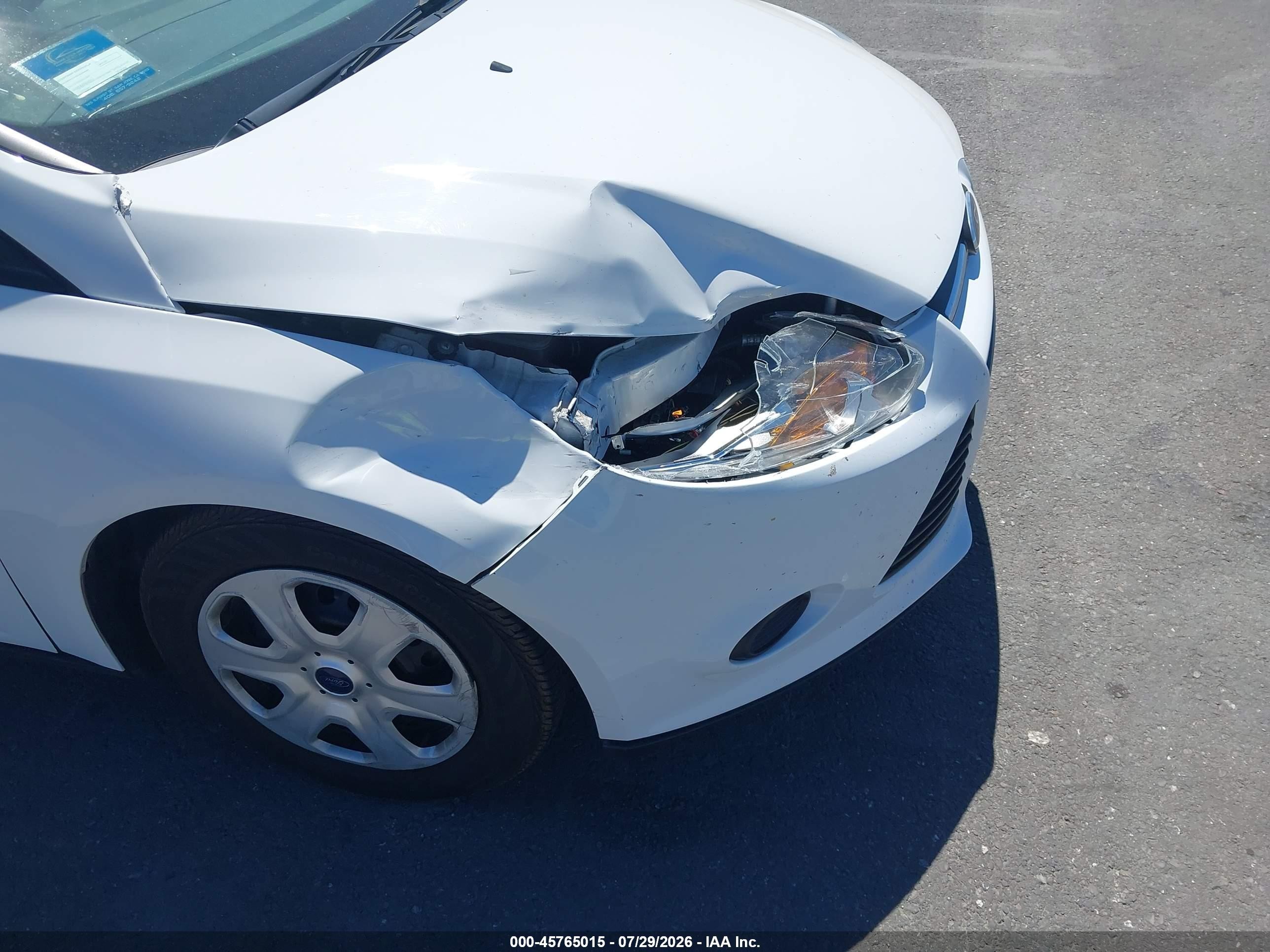 2013 Ford Focus S White vin: 1FADP3E29DL165015
