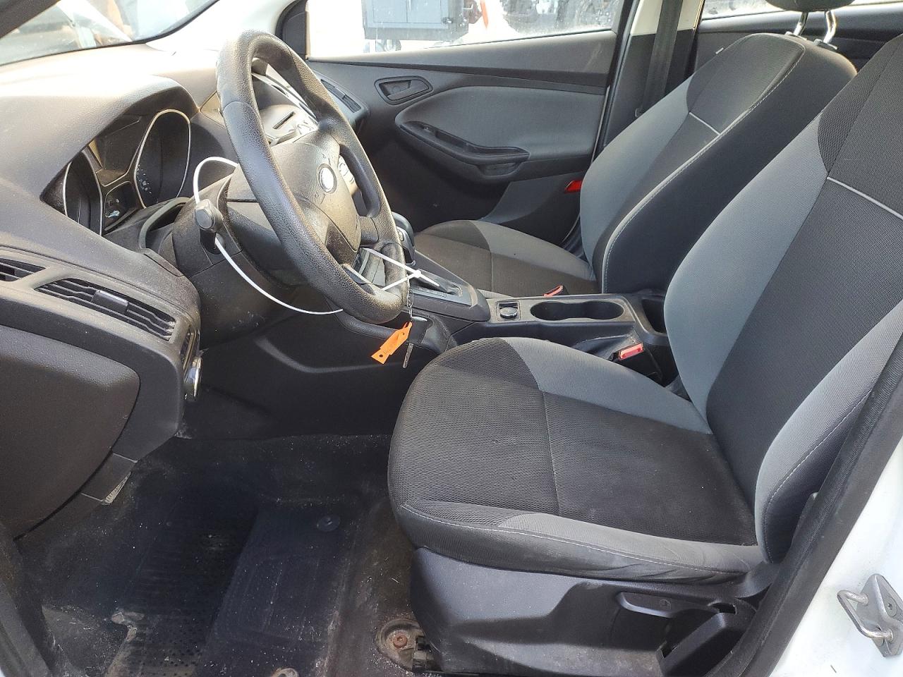 2014 Ford Focus S White vin: 1FADP3E29EL133439