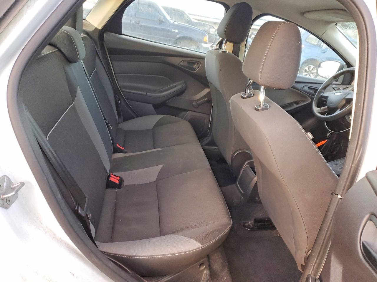 2014 Ford Focus S White vin: 1FADP3E29EL133439