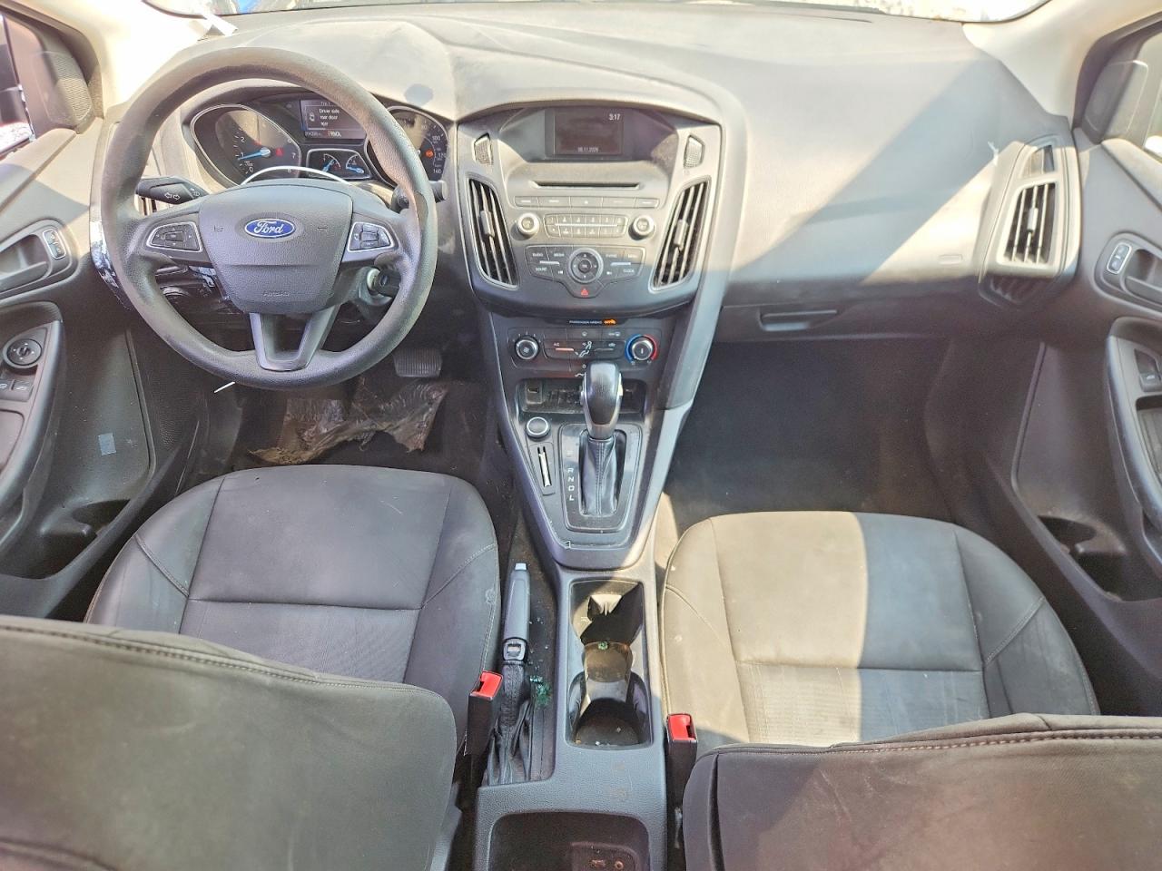 2015 Ford Focus S Silver vin: 1FADP3E29FL299932