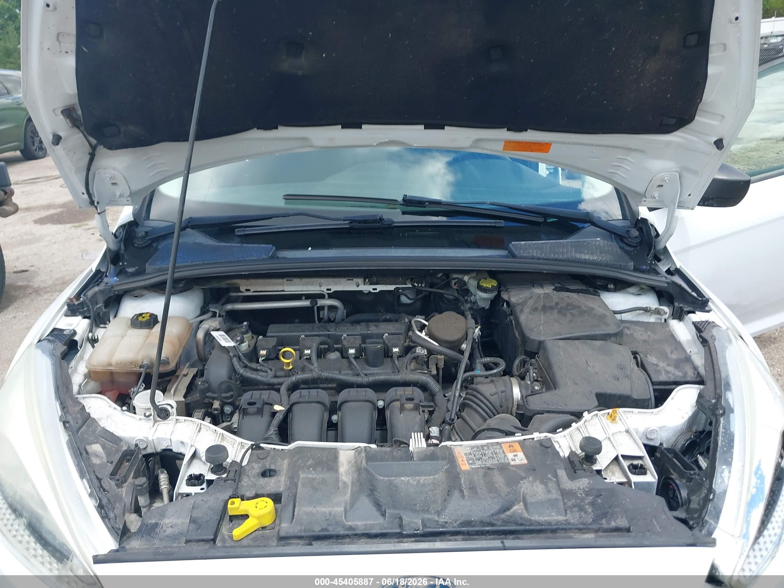 2015 Ford Focus S White vin: 1FADP3E29FL323095