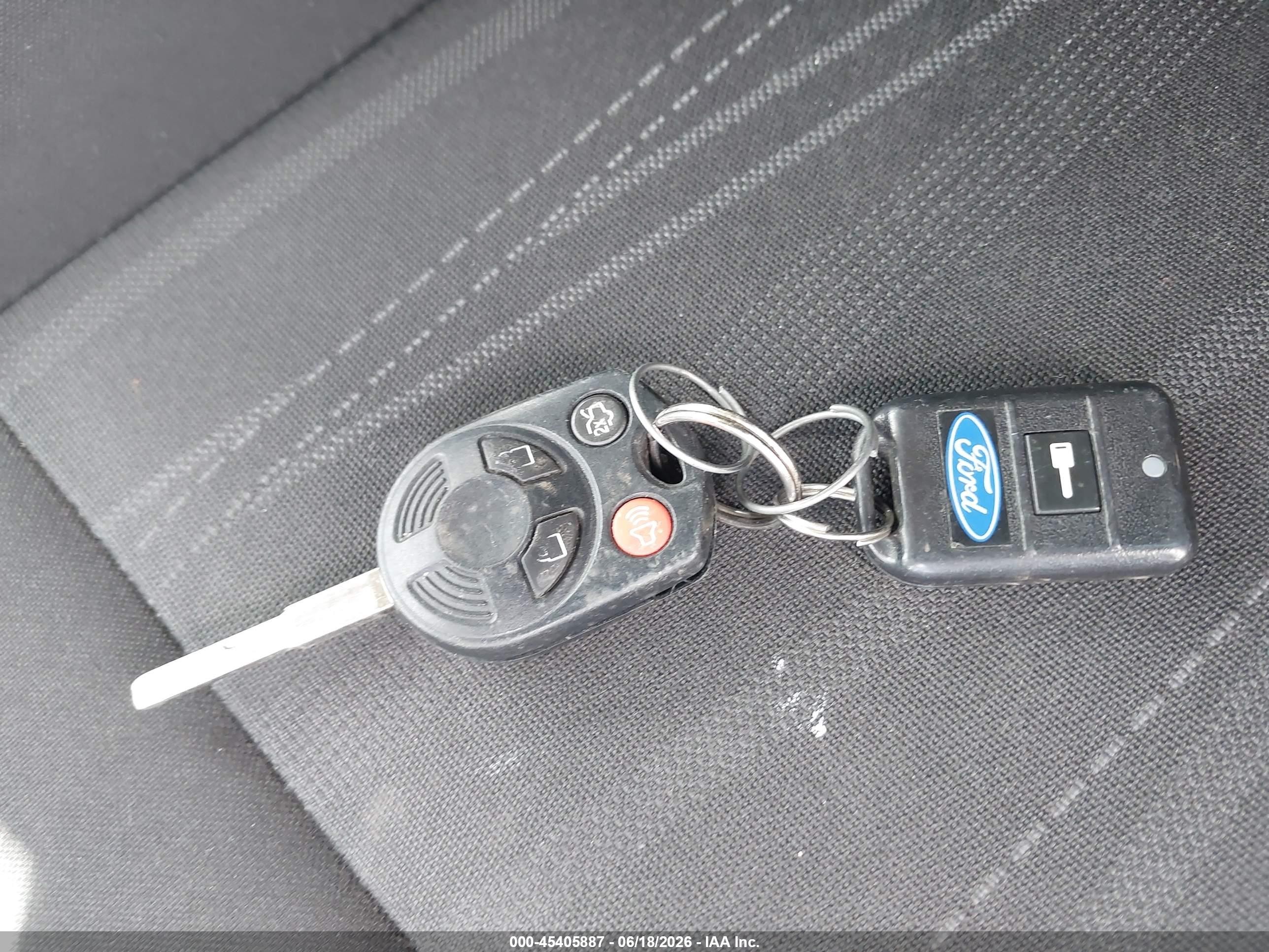 2015 Ford Focus S White vin: 1FADP3E29FL323095