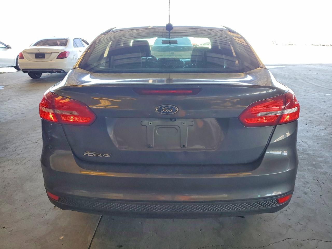 2015 Ford Focus S Gray vin: 1FADP3E29FL342083