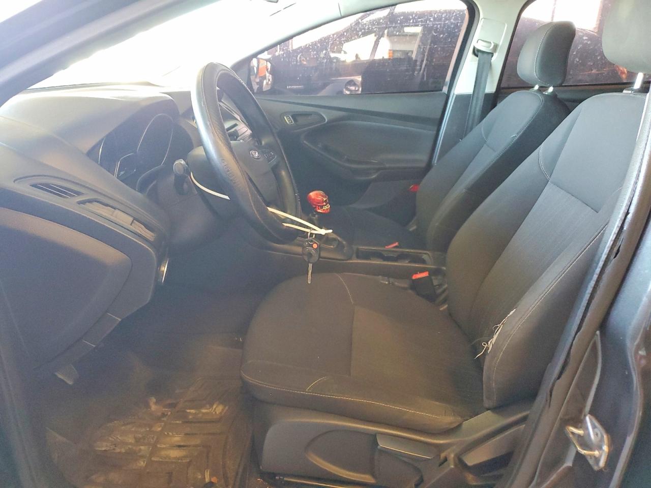 2015 Ford Focus S Gray vin: 1FADP3E29FL342083