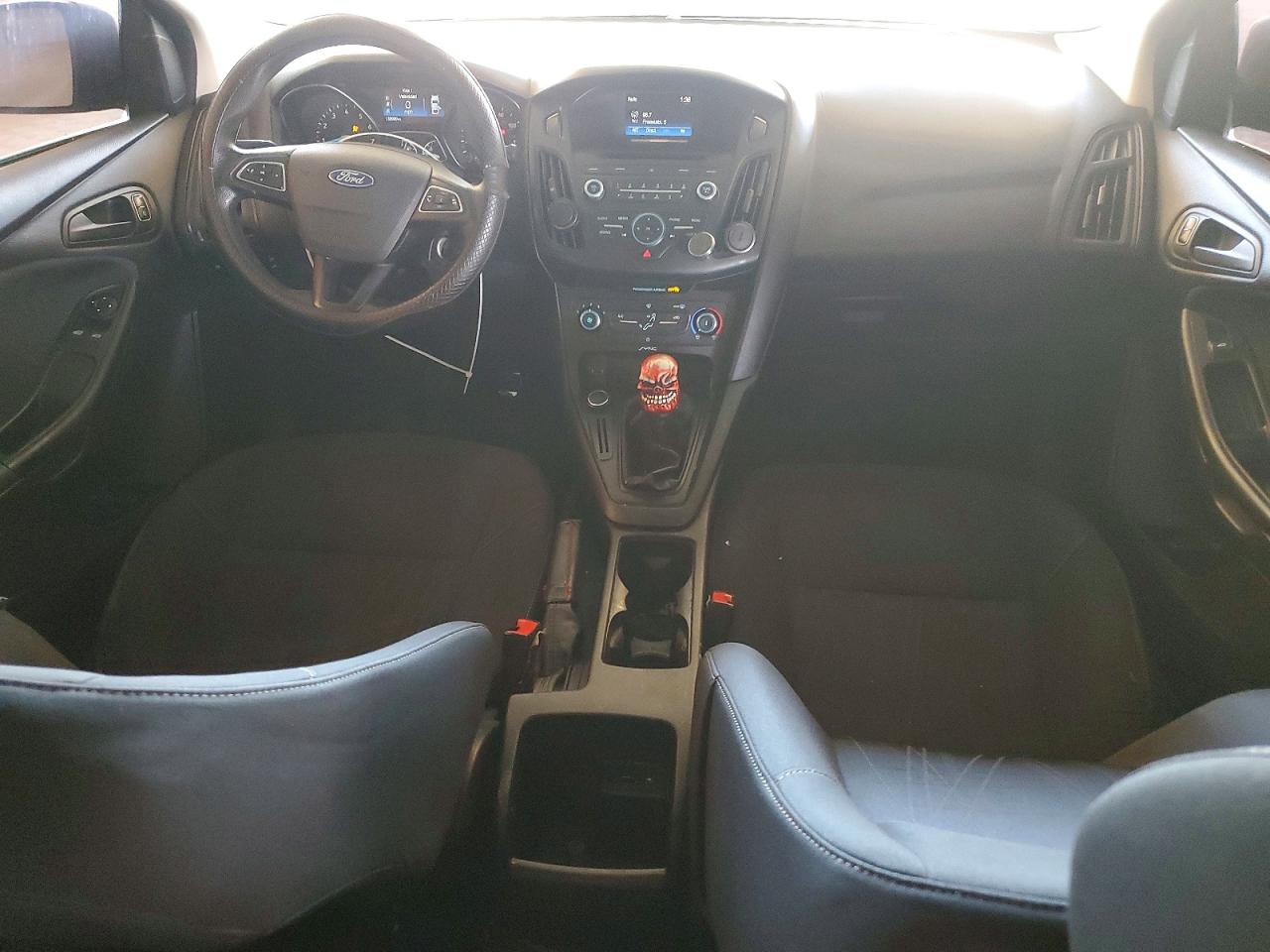 2015 Ford Focus S Gray vin: 1FADP3E29FL342083