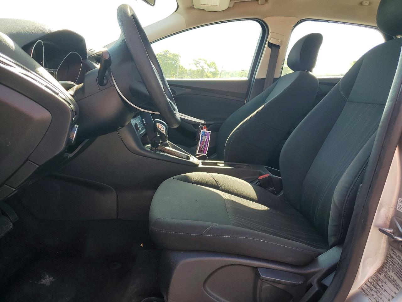 2016 Ford Focus S Silver vin: 1FADP3E29GL366207