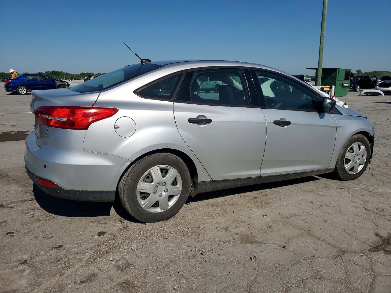 2016 Ford Focus S Silver vin: 1FADP3E29GL366207