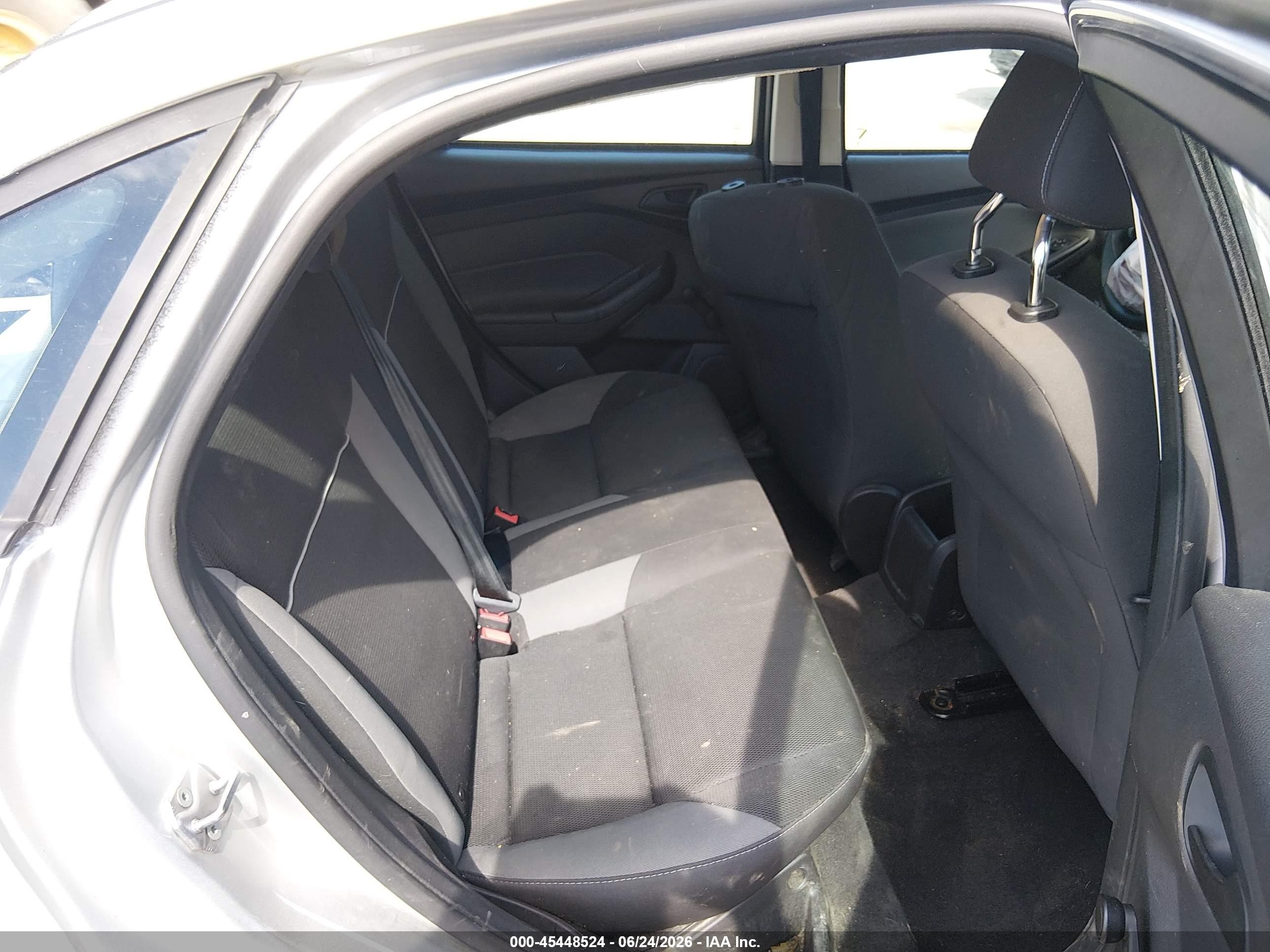 2013 Ford Focus S Silver vin: 1FADP3E2XDL307601