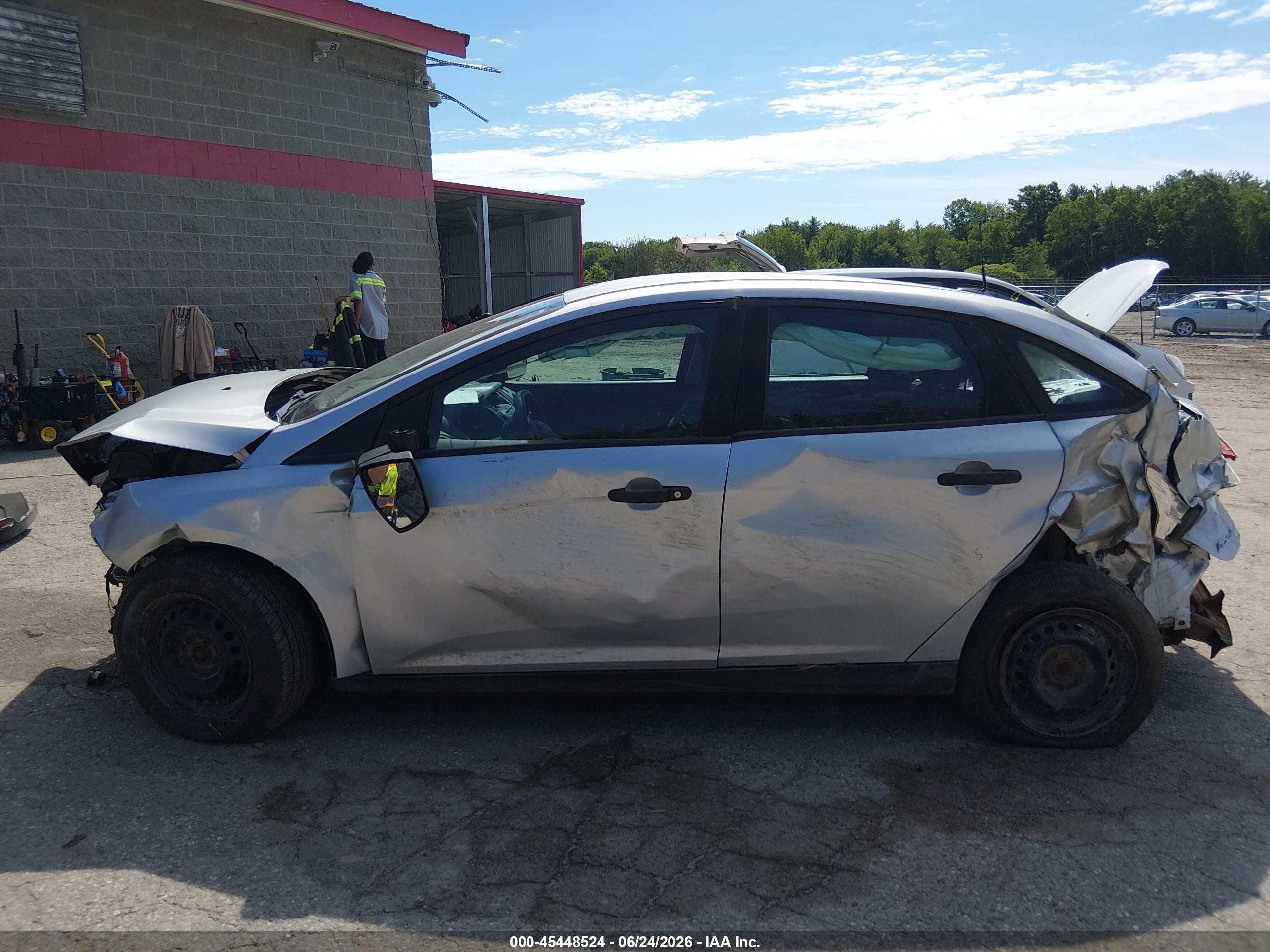 2013 Ford Focus S Silver vin: 1FADP3E2XDL307601