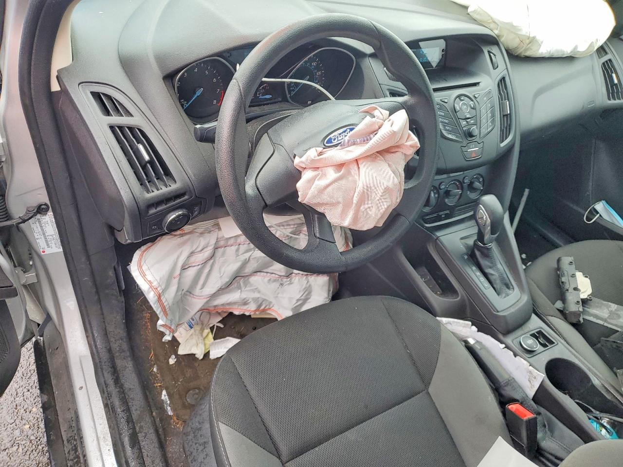 2014 Ford Focus S Silver vin: 1FADP3E2XEL413323