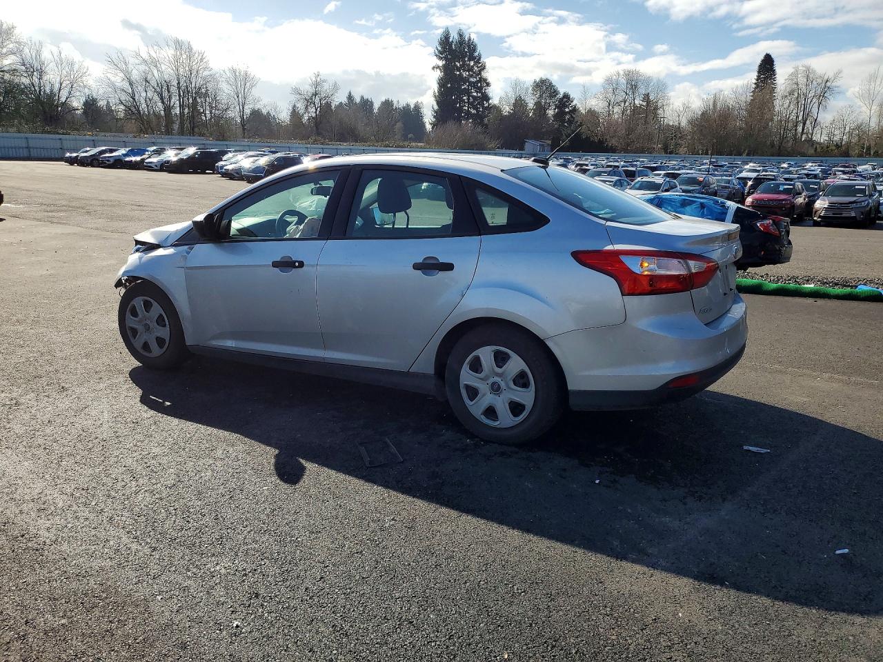 2014 Ford Focus S Silver vin: 1FADP3E2XEL413323