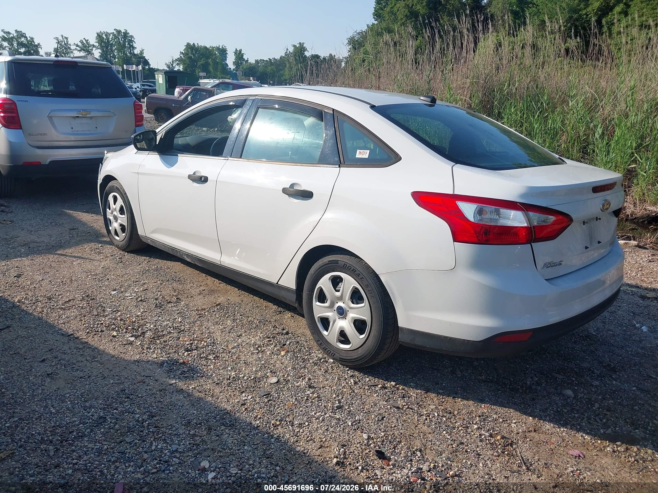 2014 Ford Focus S White vin: 1FADP3E2XEL417422