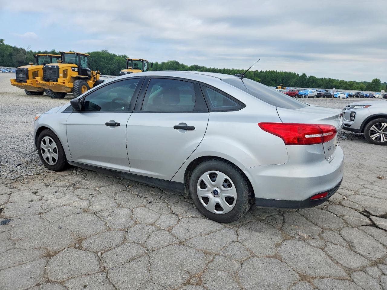 2015 Ford Focus S White vin: 1FADP3E2XFL298238