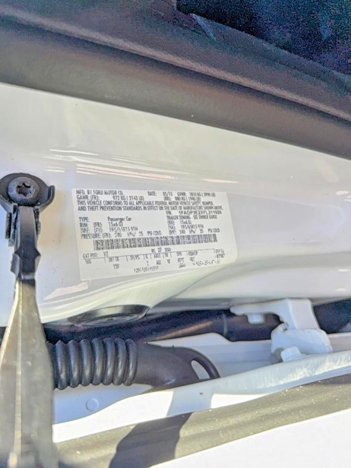 2015 Ford Focus S White vin: 1FADP3E2XFL311926