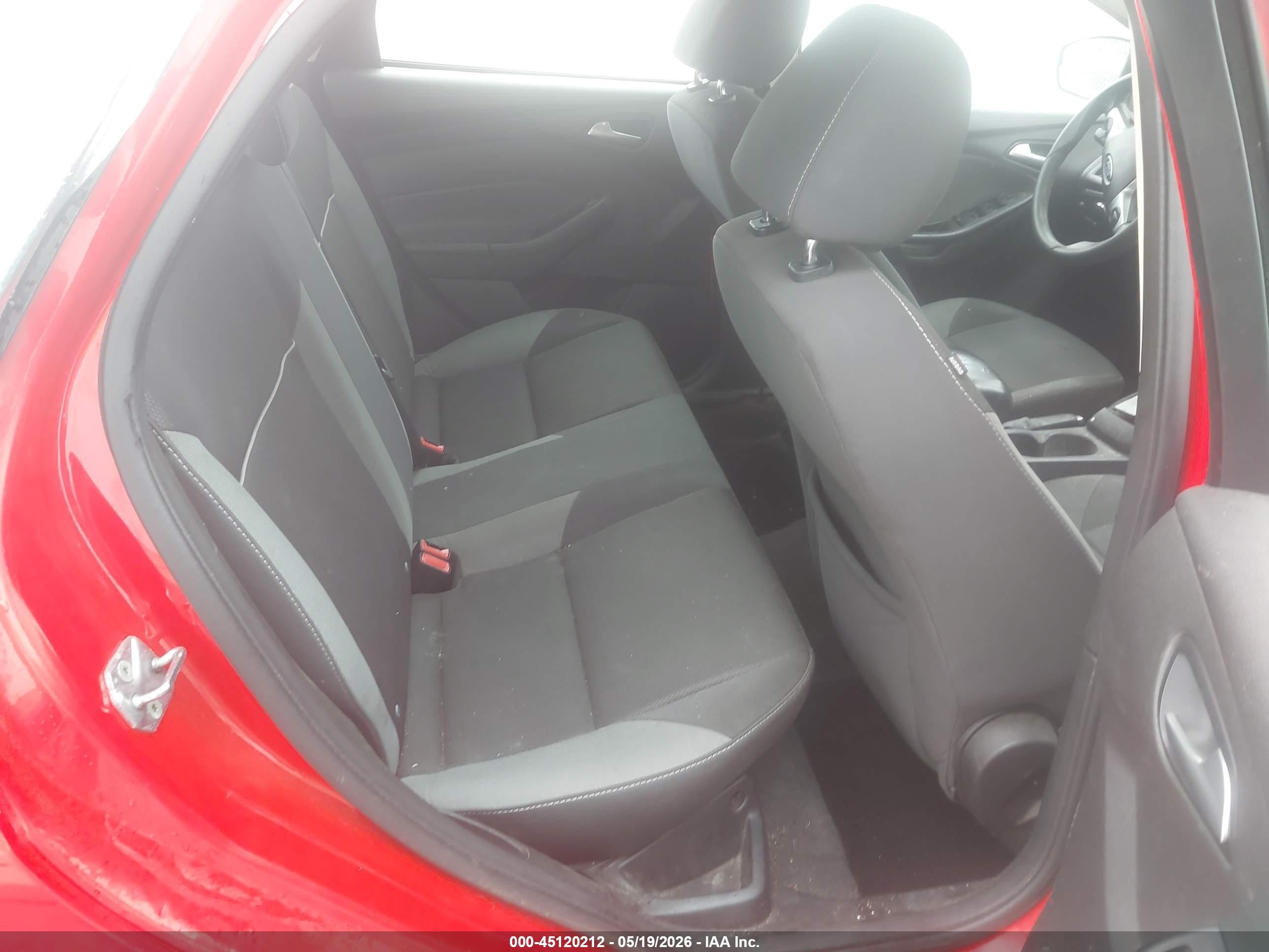 2013 Ford Focus Se Красный vin: 1FADP3F20DL119037