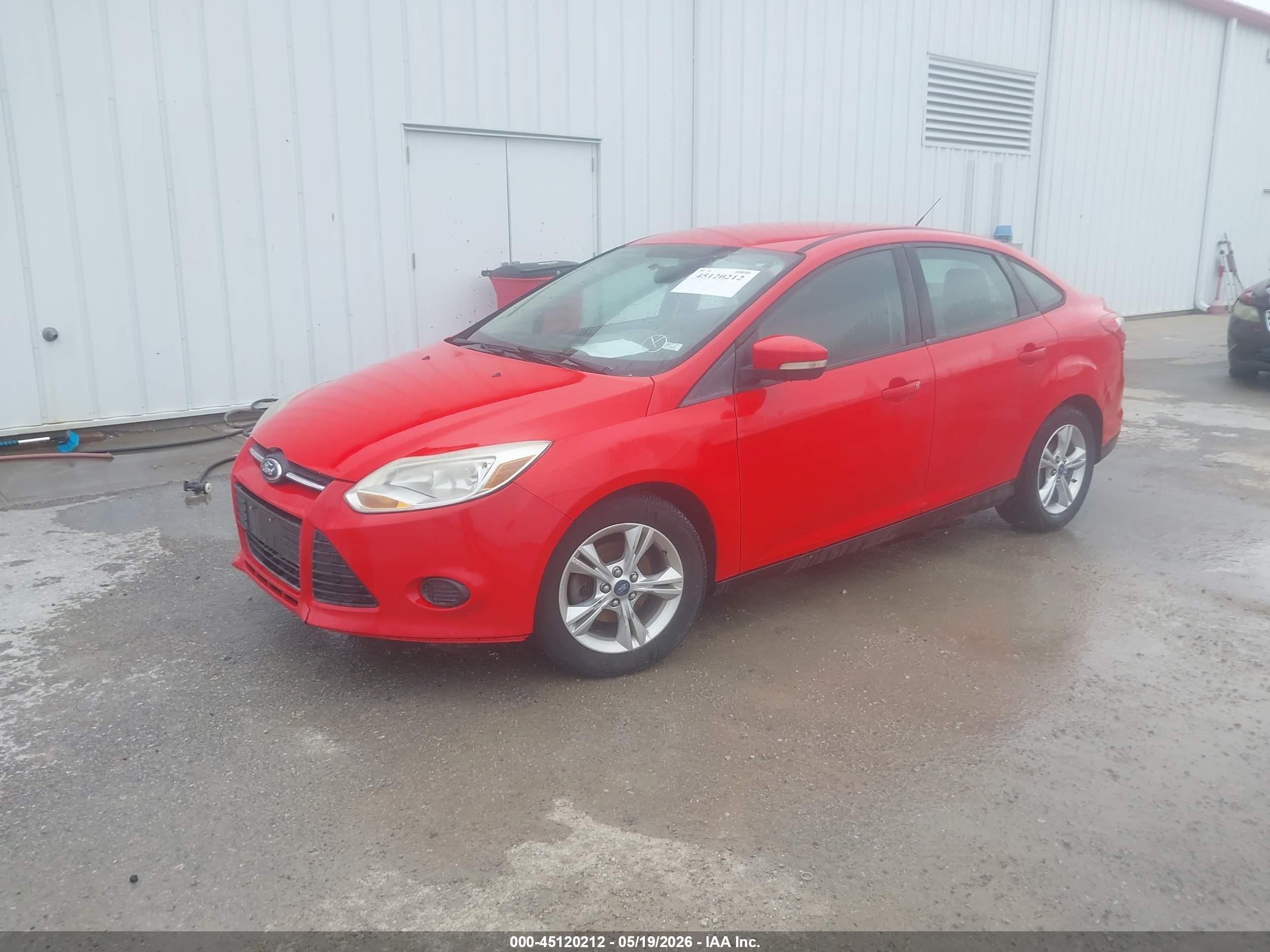 2013 Ford Focus Se Красный vin: 1FADP3F20DL119037
