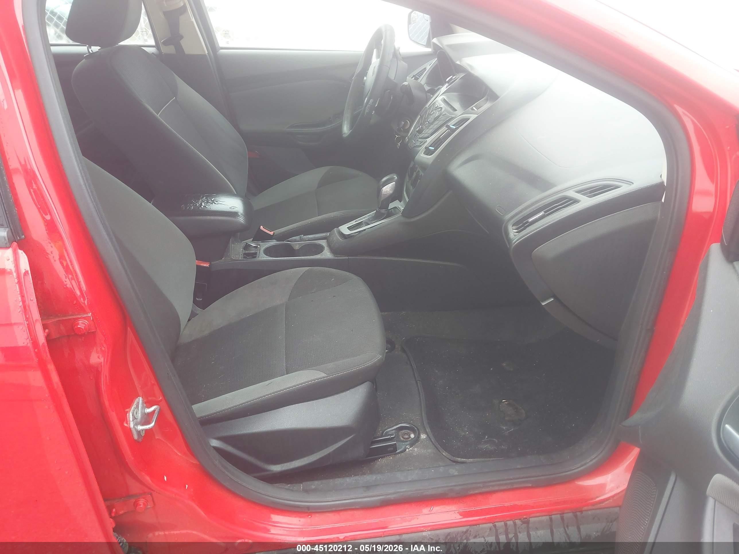 2013 Ford Focus Se Красный vin: 1FADP3F20DL119037