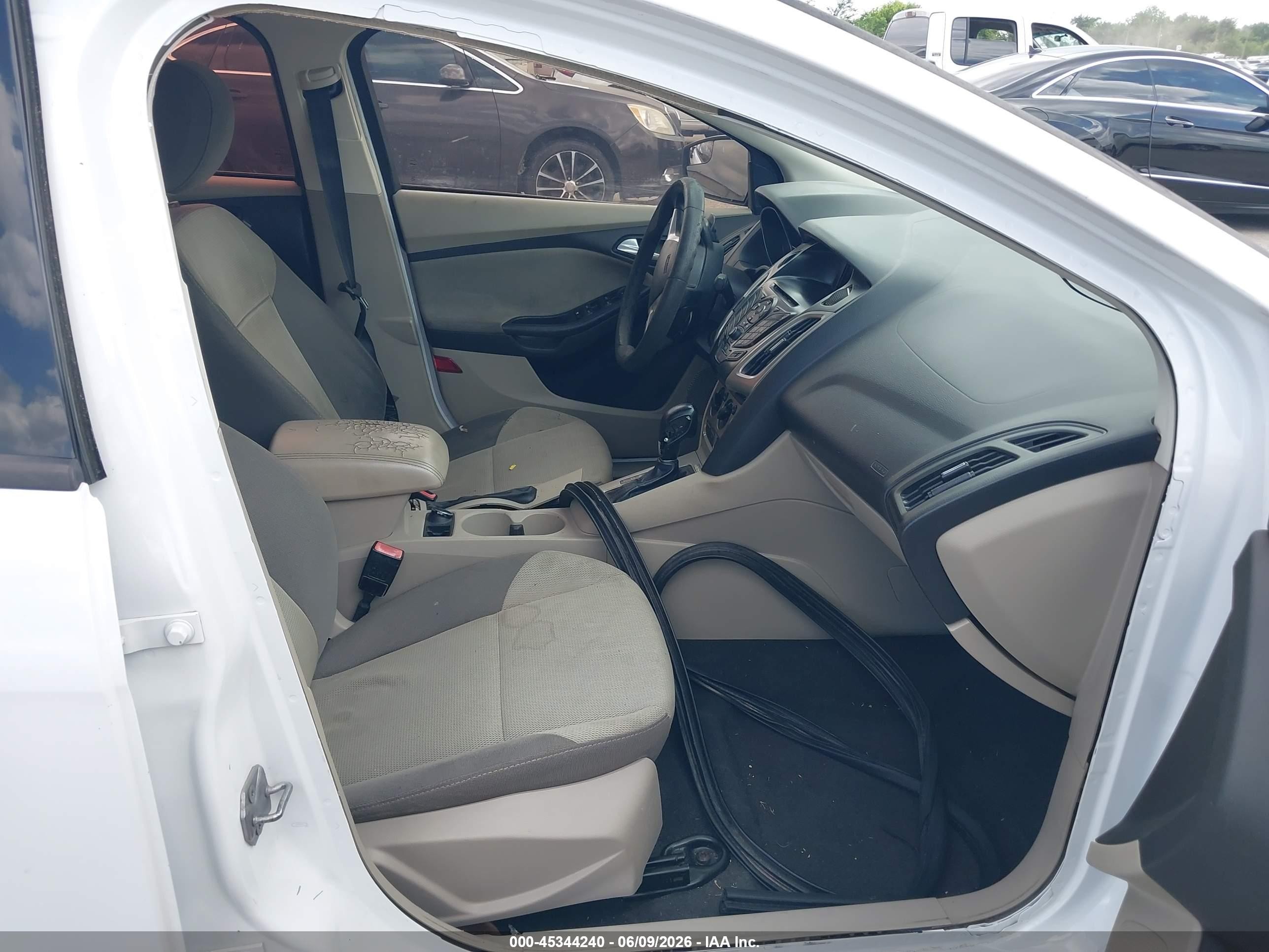 2013 Ford Focus Se White vin: 1FADP3F20DL158095
