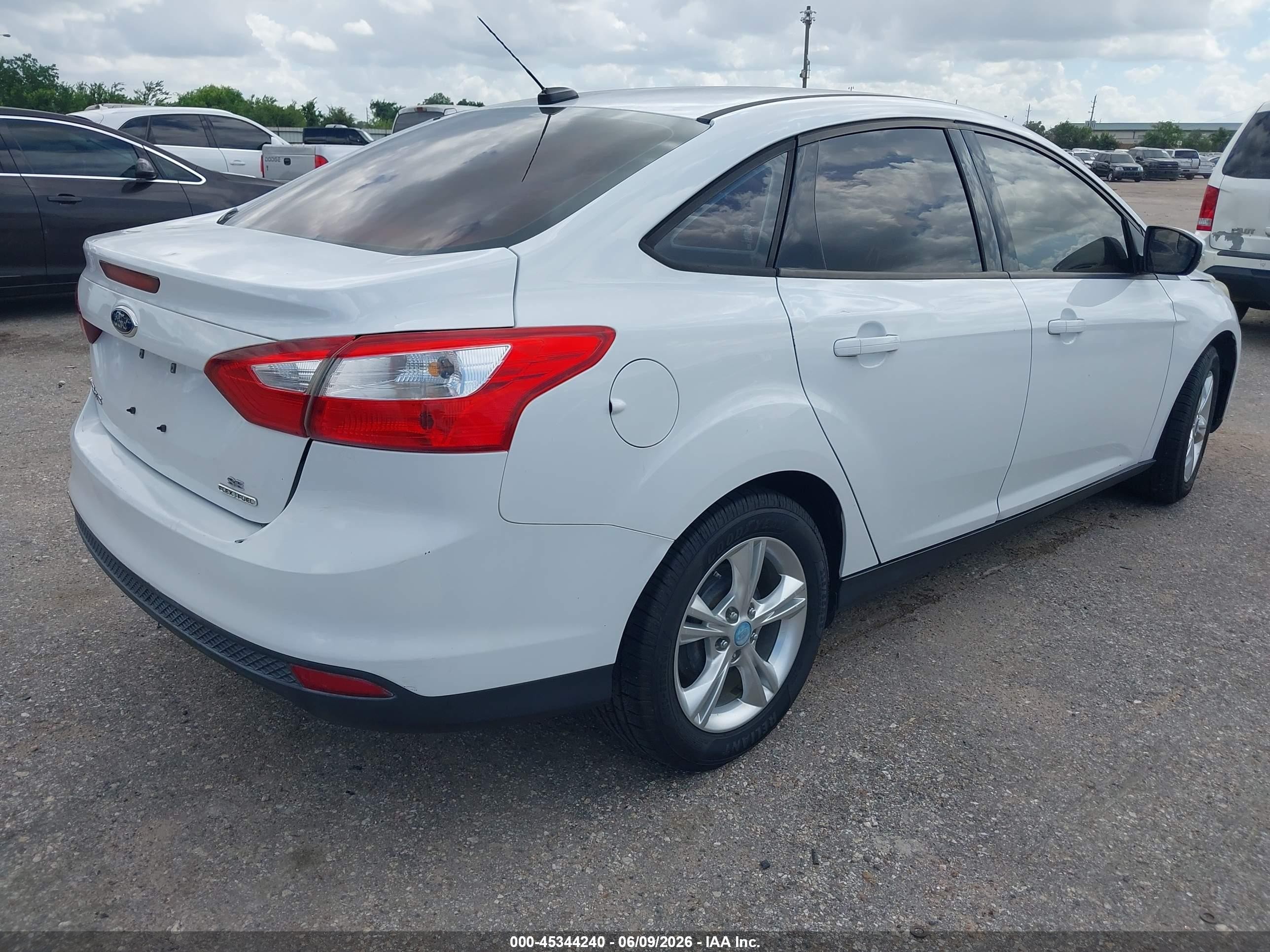 2013 Ford Focus Se White vin: 1FADP3F20DL158095