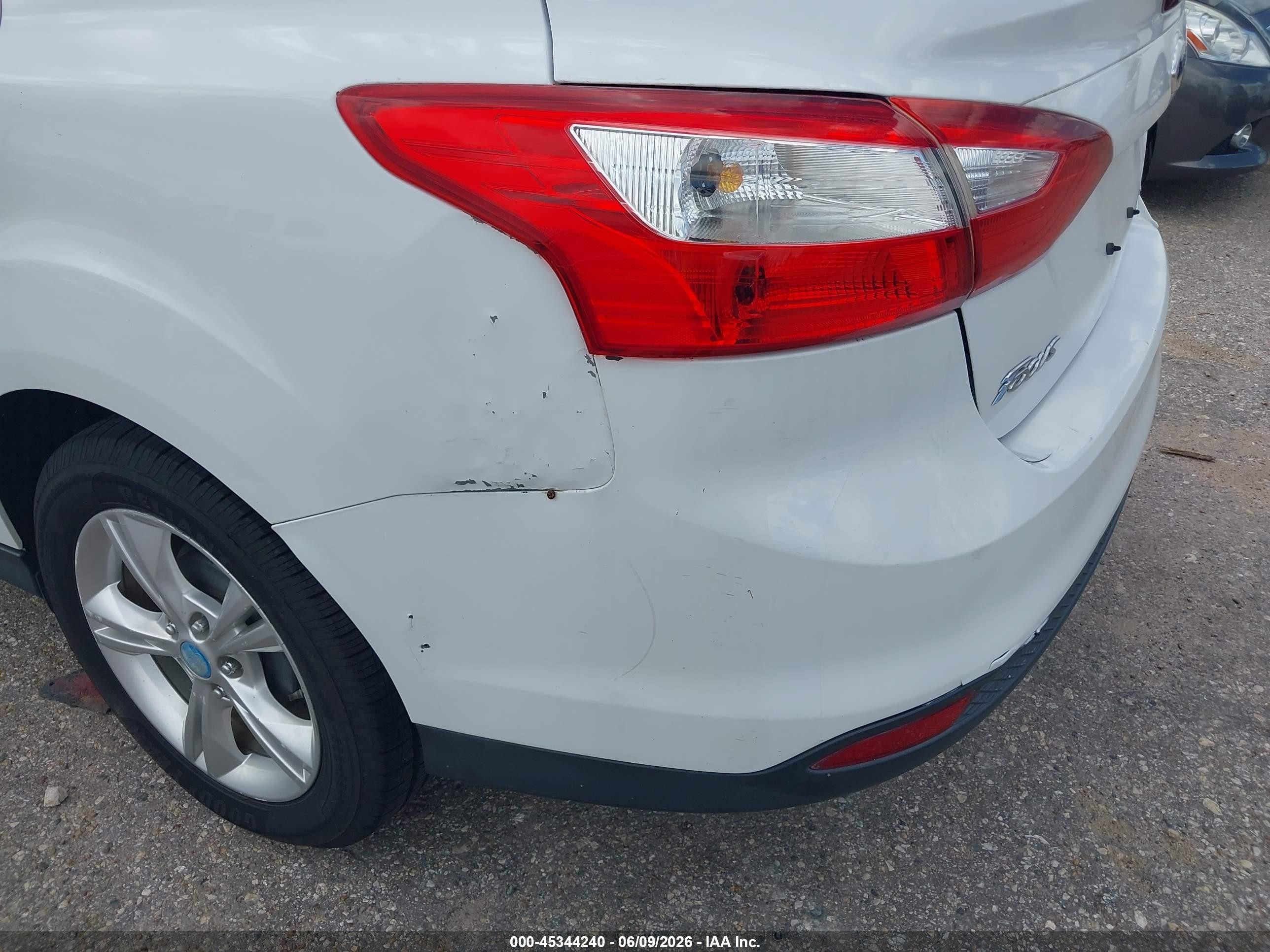 2013 Ford Focus Se White vin: 1FADP3F20DL158095