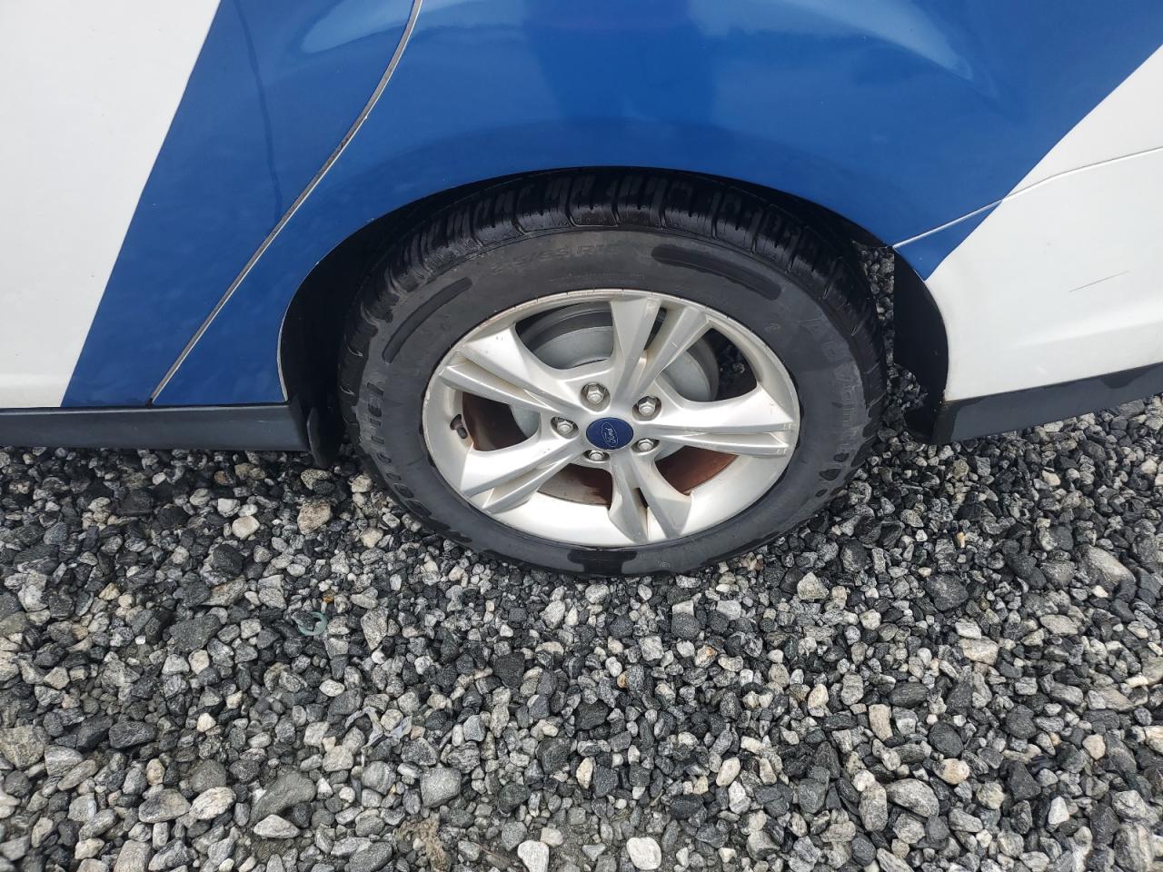 2013 Ford Focus Se White vin: 1FADP3F20DL198239 Damage: Left Rear Wheel, Curb Rash, 1 To 2 Inches