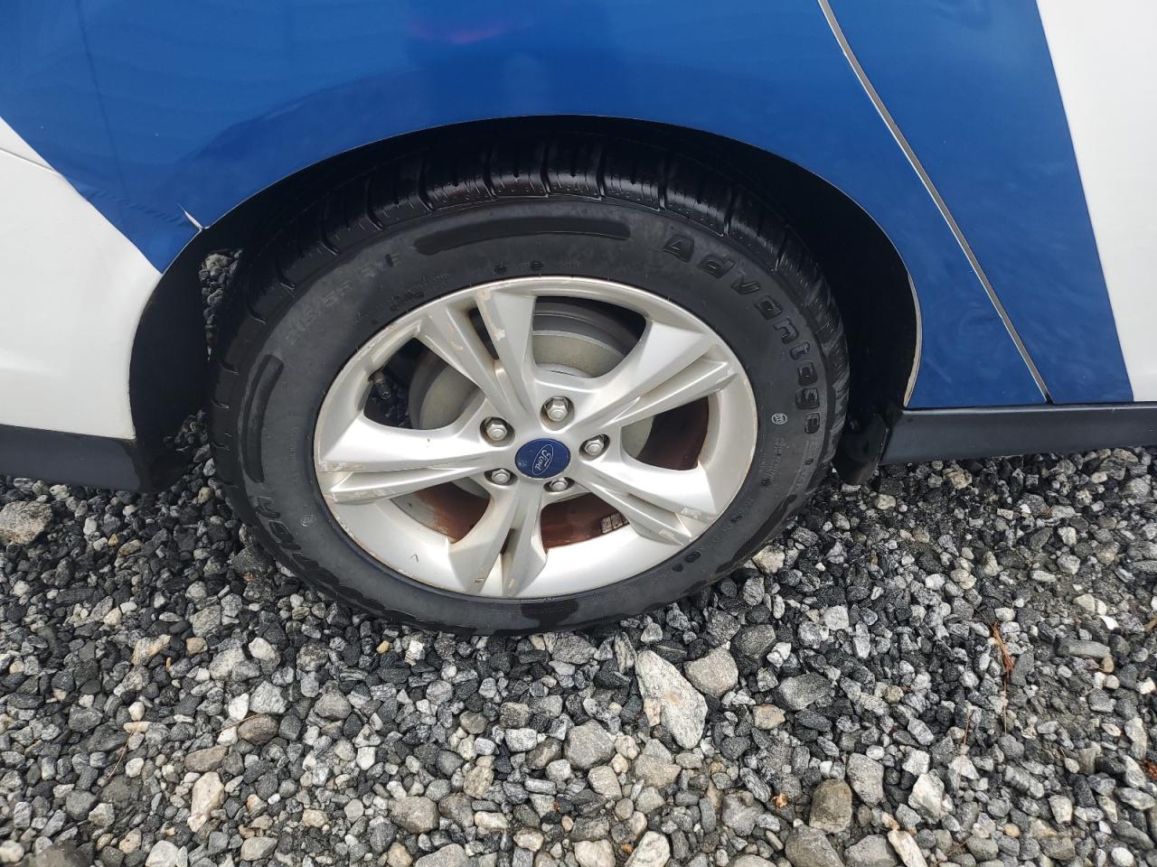 2013 Ford Focus Se White vin: 1FADP3F20DL198239 Damage: Right Rear Wheel, Multiple Scratches Light, 4