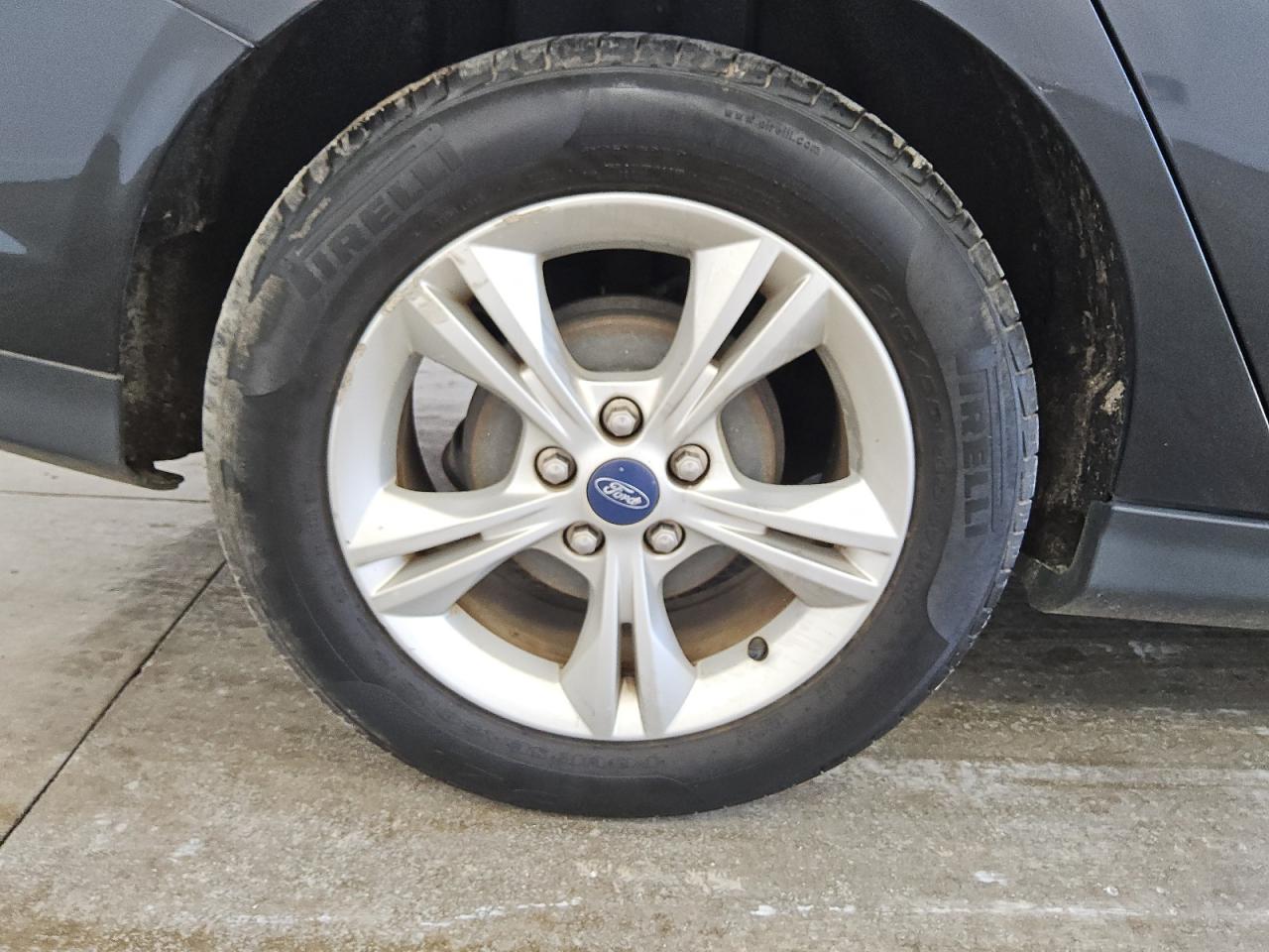 2013 Ford Focus Se Black vin: 1FADP3F20DL198631 Damage: Right Rear Wheel, Curb Rash, 7 To 8 Inches