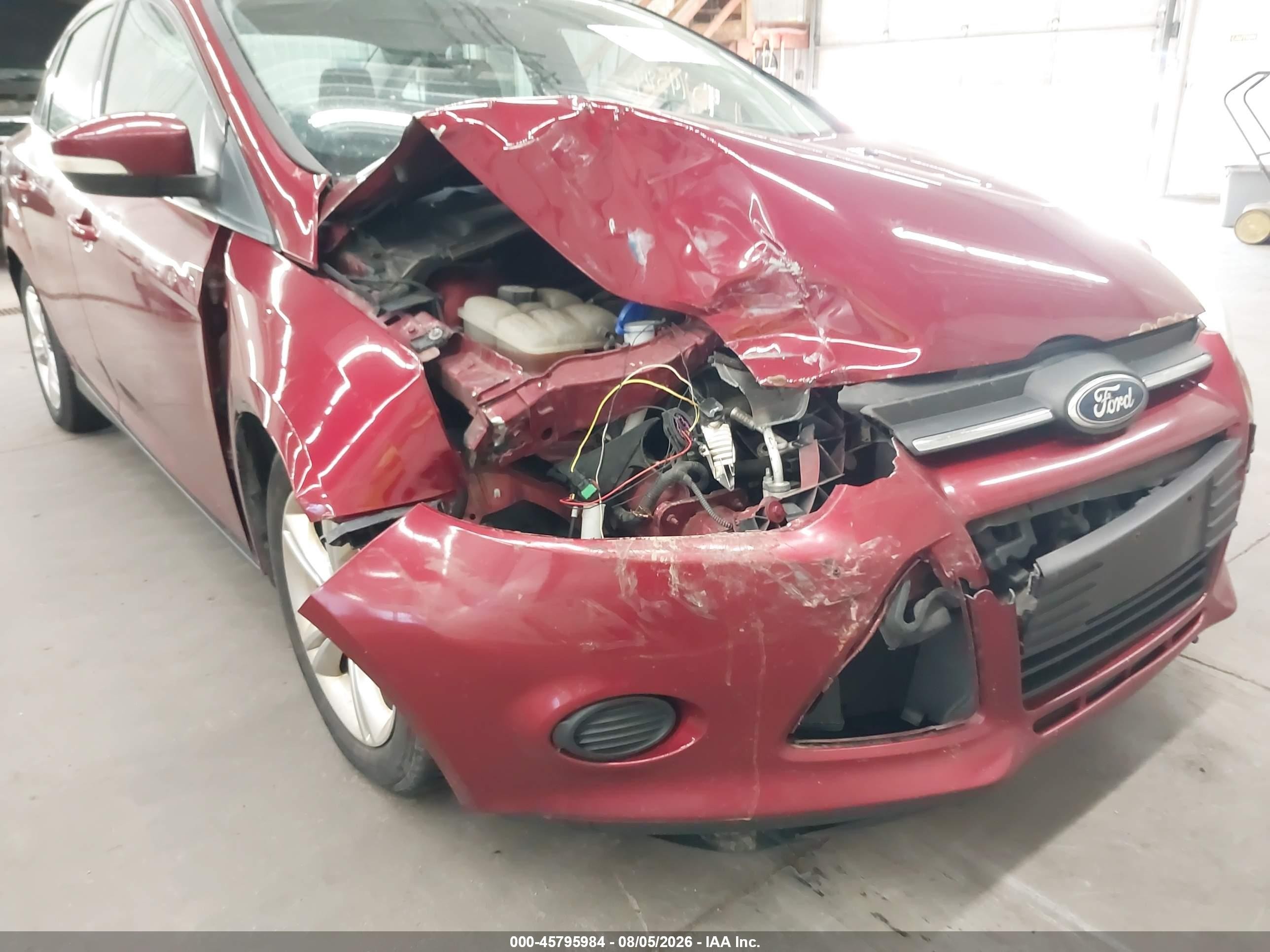2013 Ford Focus Se Красный vin: 1FADP3F20DL261873