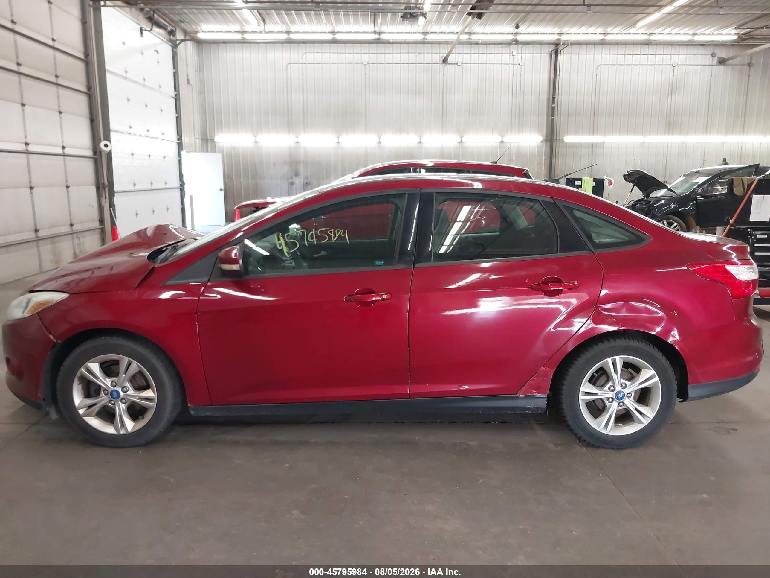 2013 Ford Focus Se Красный vin: 1FADP3F20DL261873