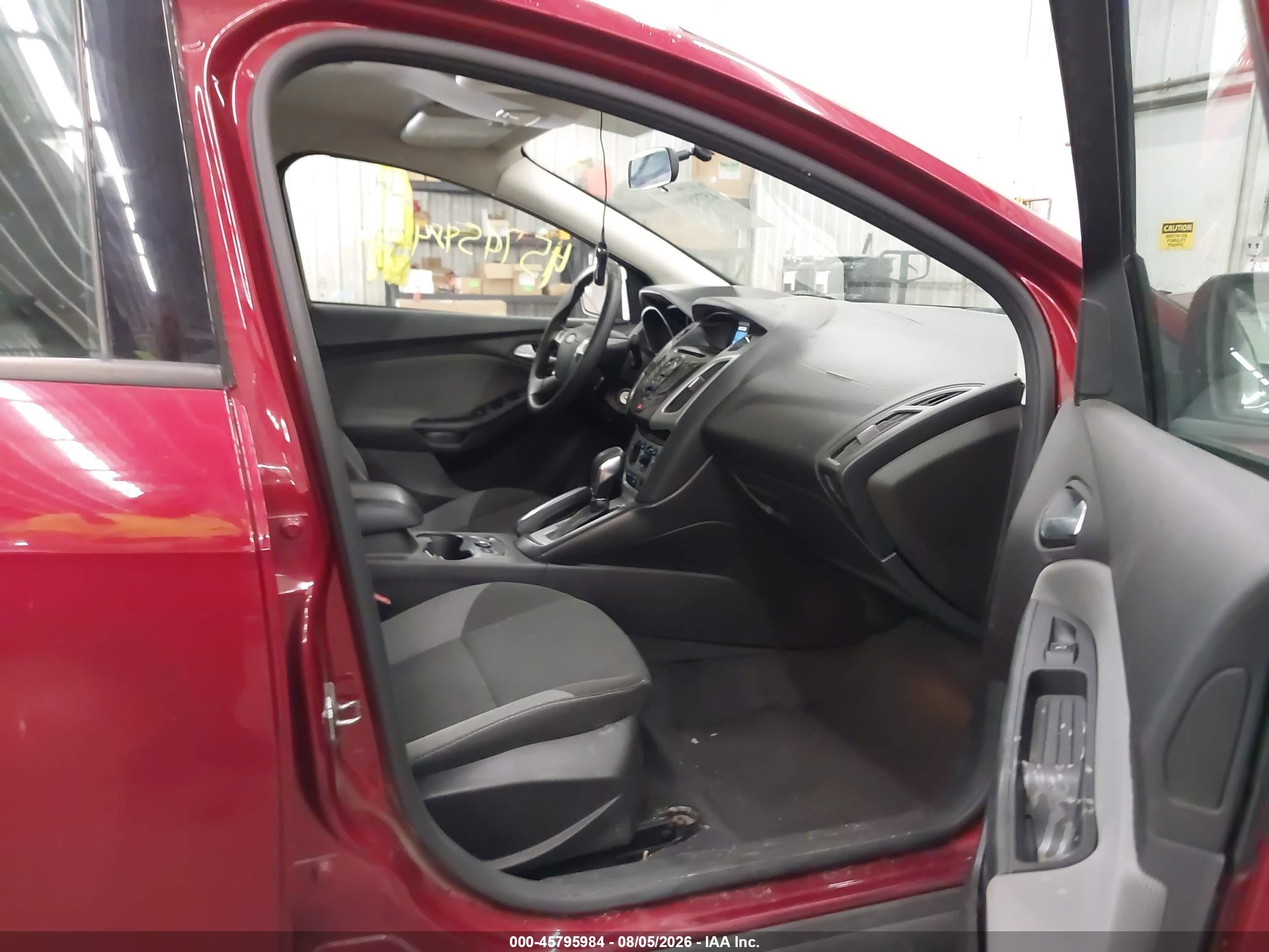 2013 Ford Focus Se Красный vin: 1FADP3F20DL261873