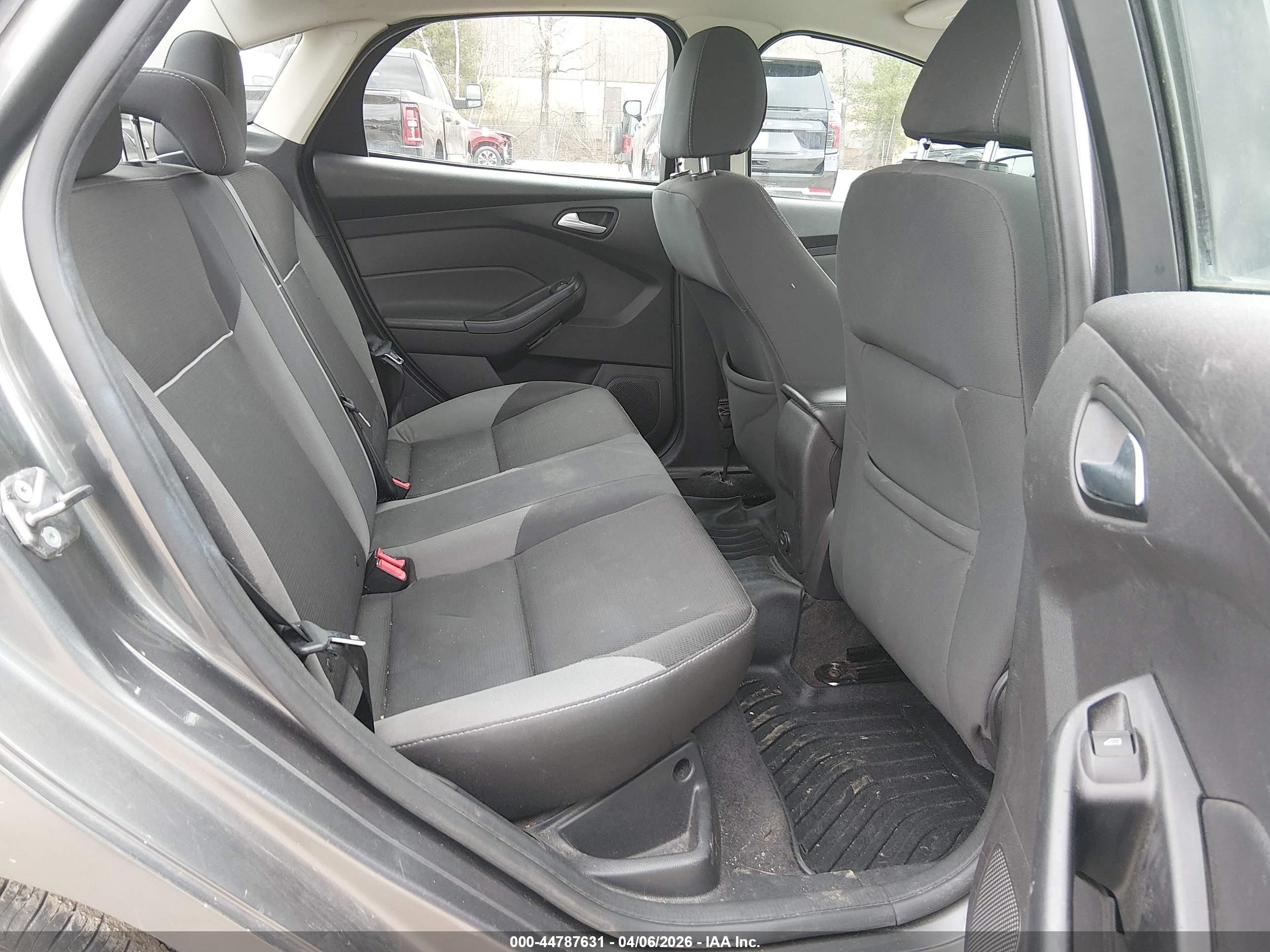 2013 Ford Focus Se Gray vin: 1FADP3F20DL272372