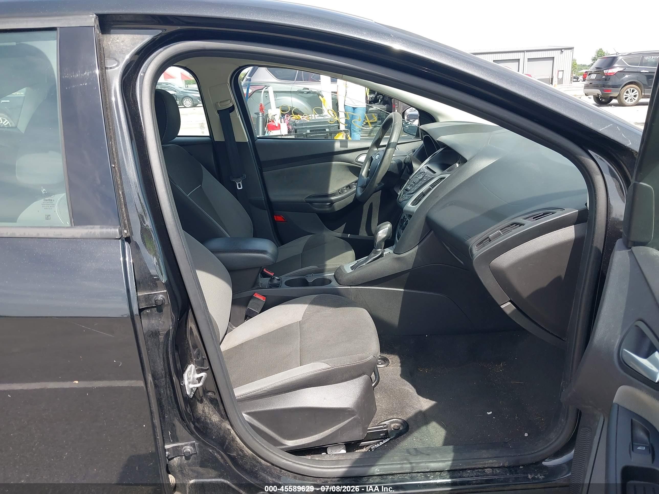 2014 Ford Focus Se Black vin: 1FADP3F20EL105897