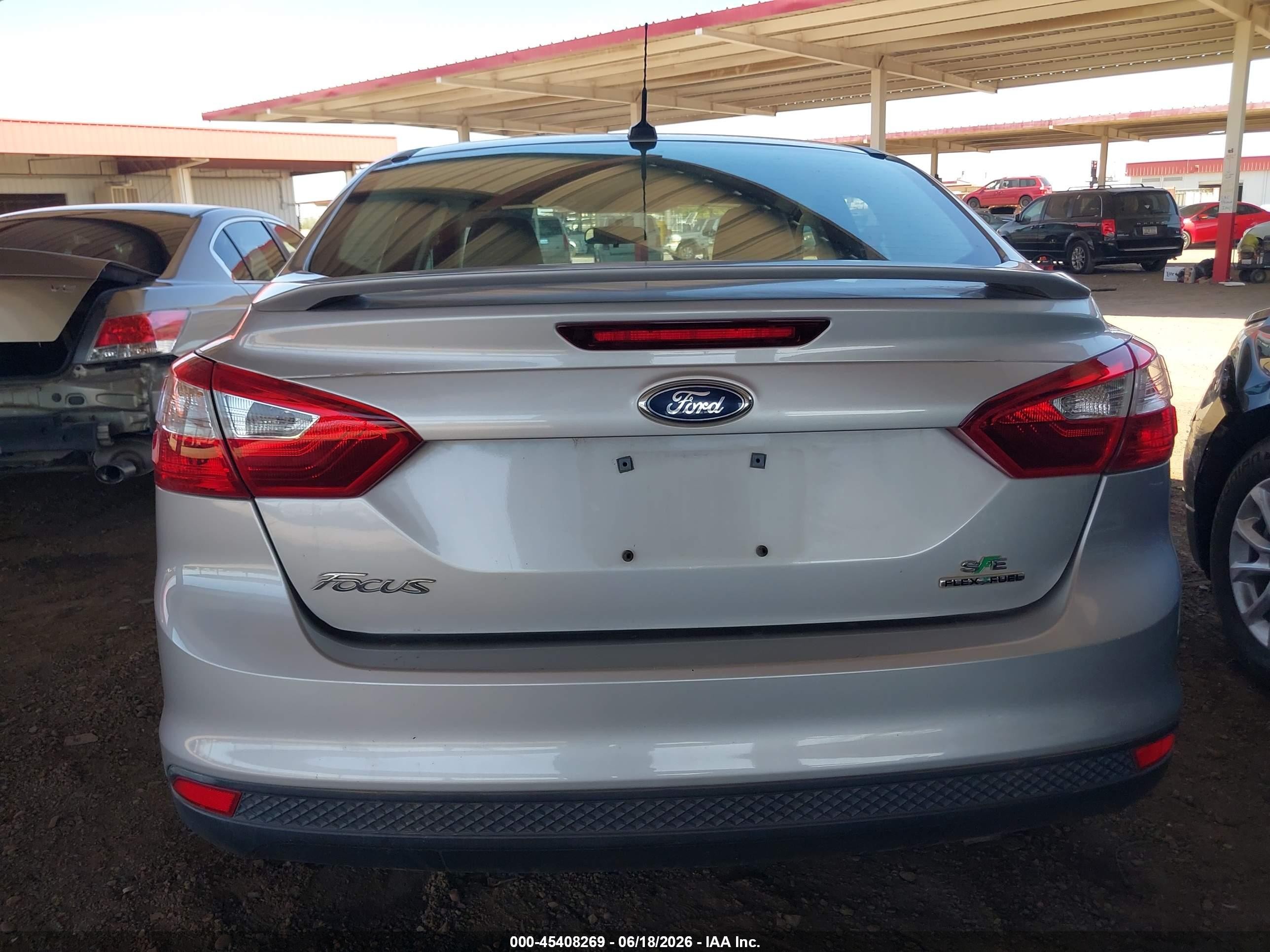 2014 Ford Focus Se Silver vin: 1FADP3F20EL111697