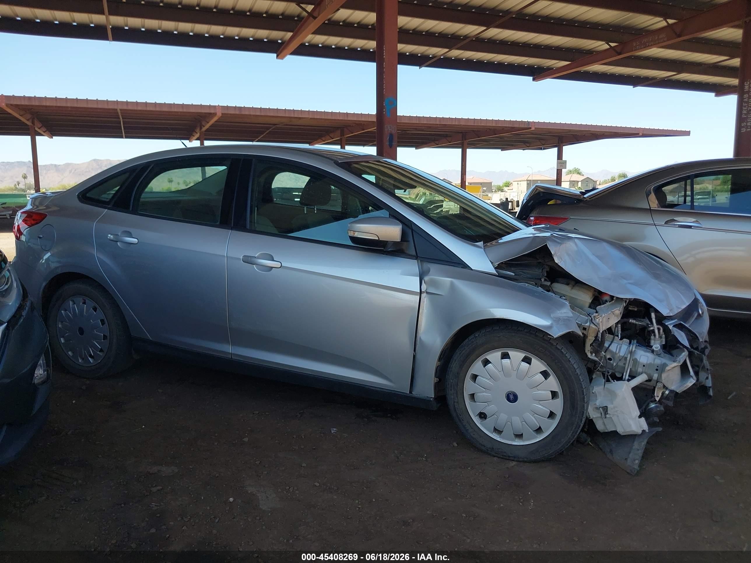 2014 Ford Focus Se Silver vin: 1FADP3F20EL111697