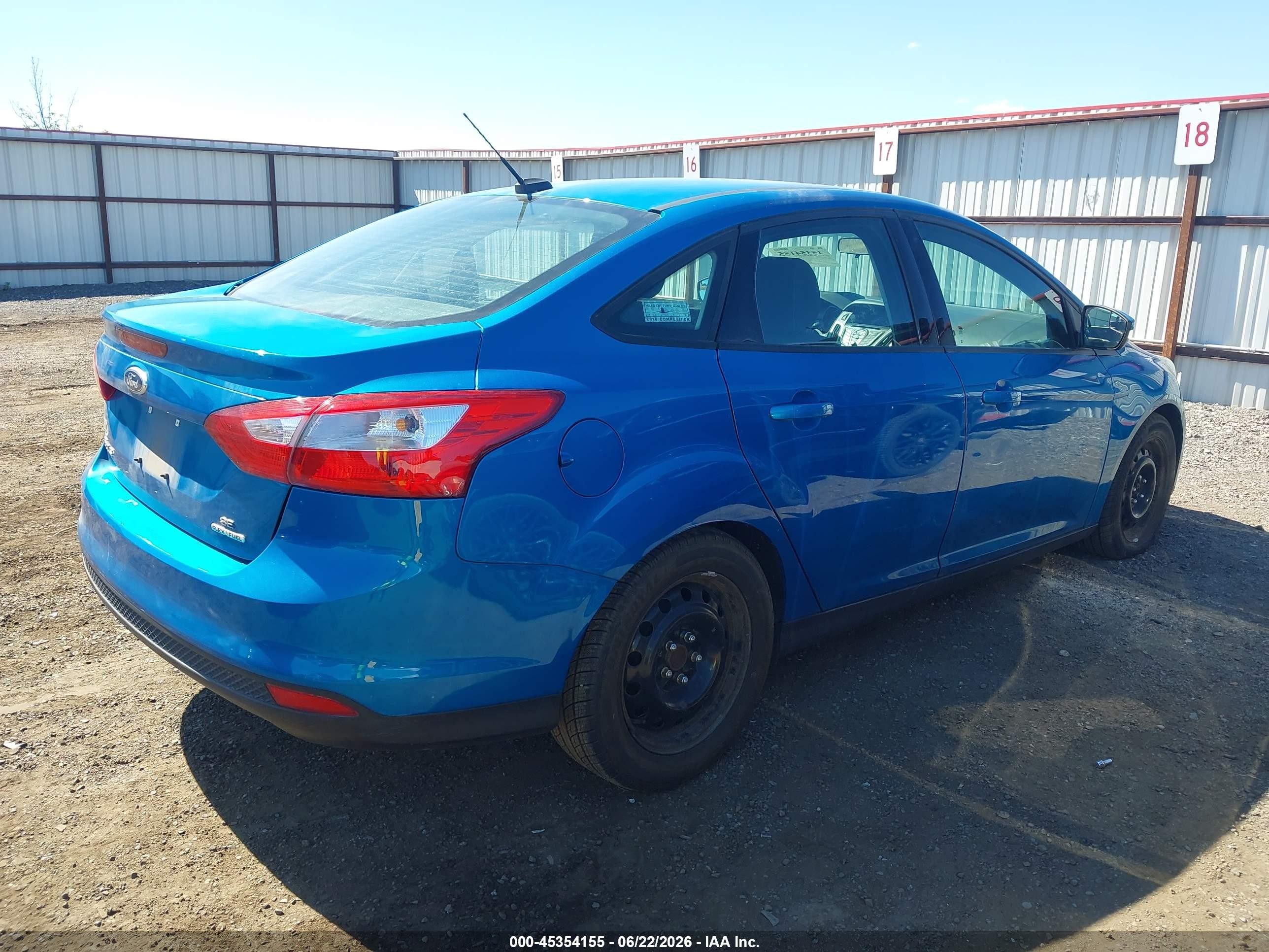 2014 Ford Focus Se Blue vin: 1FADP3F20EL141296