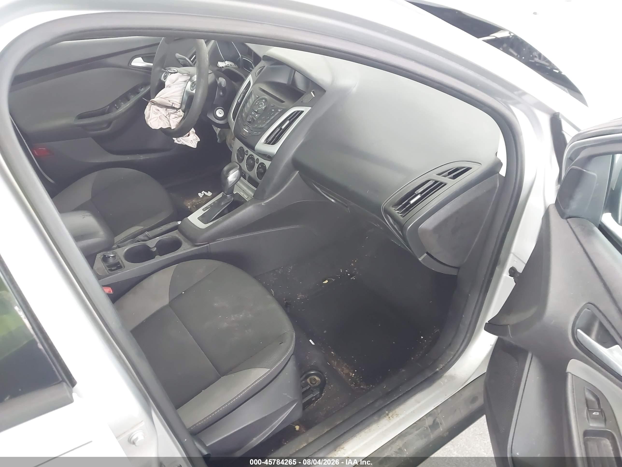 2014 Ford Focus Se Silver vin: 1FADP3F20EL166019