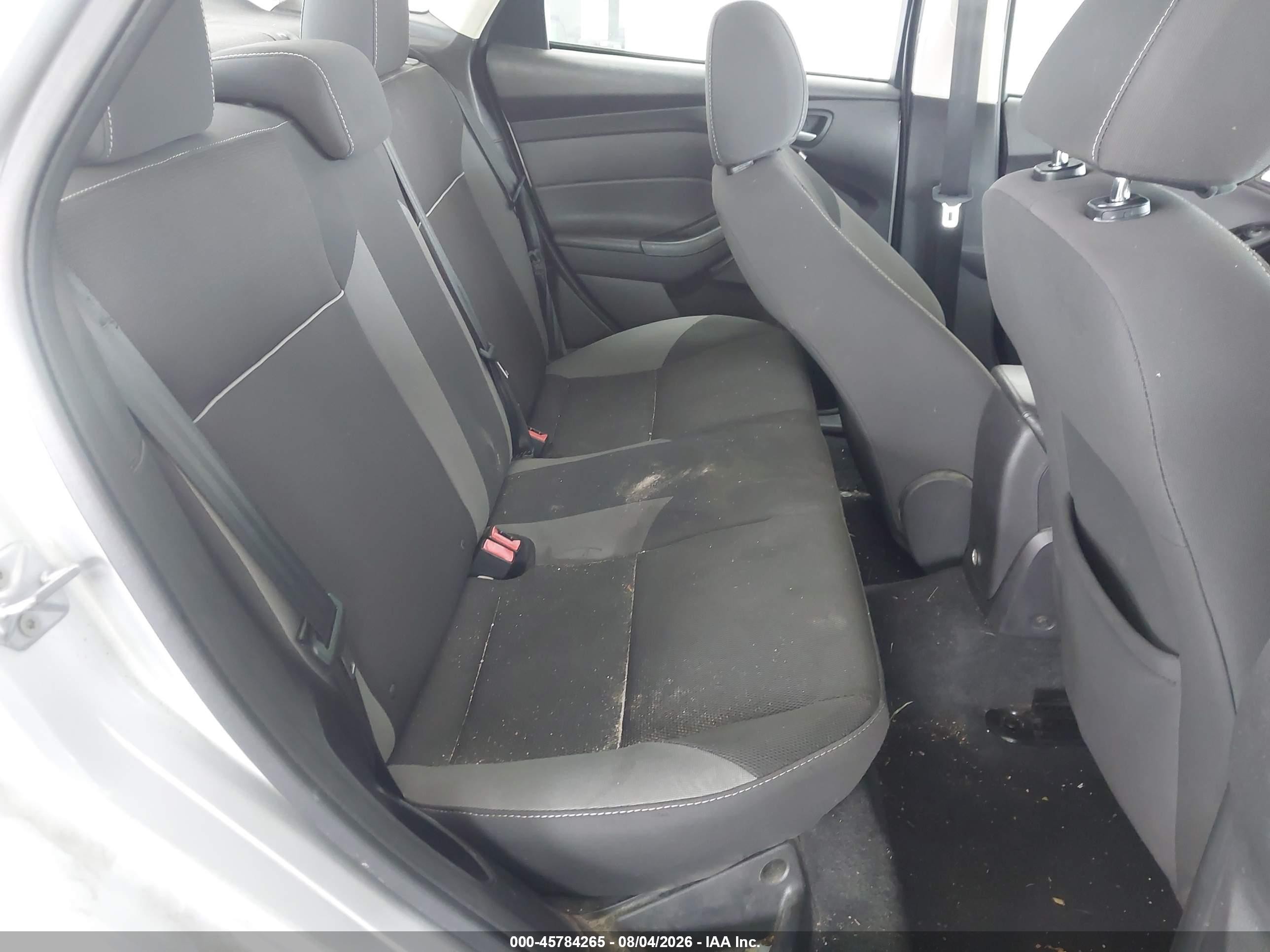 2014 Ford Focus Se Silver vin: 1FADP3F20EL166019