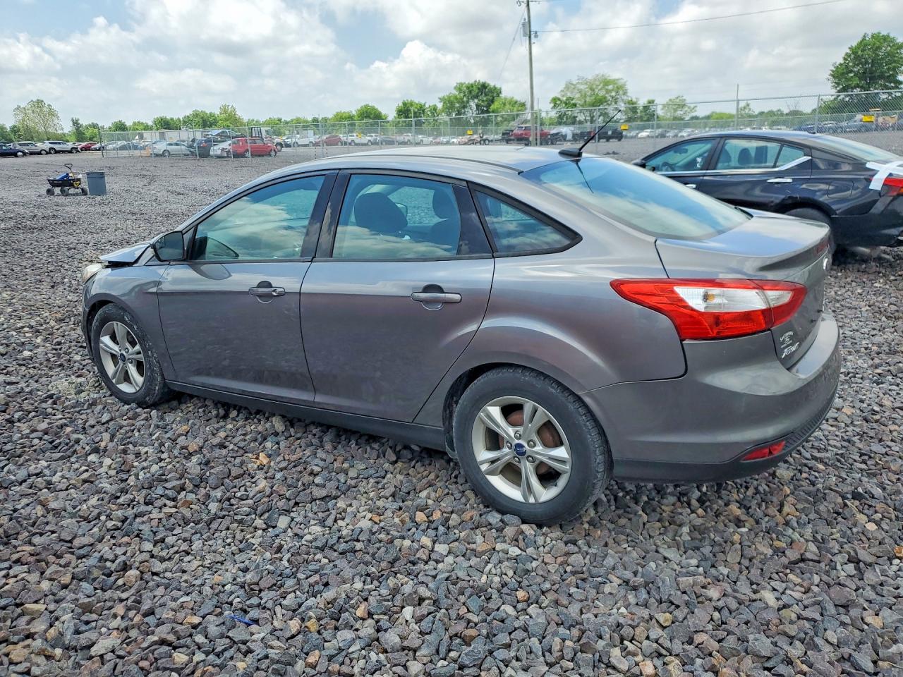 2014 Ford Focus Se Gray vin: 1FADP3F20EL167655