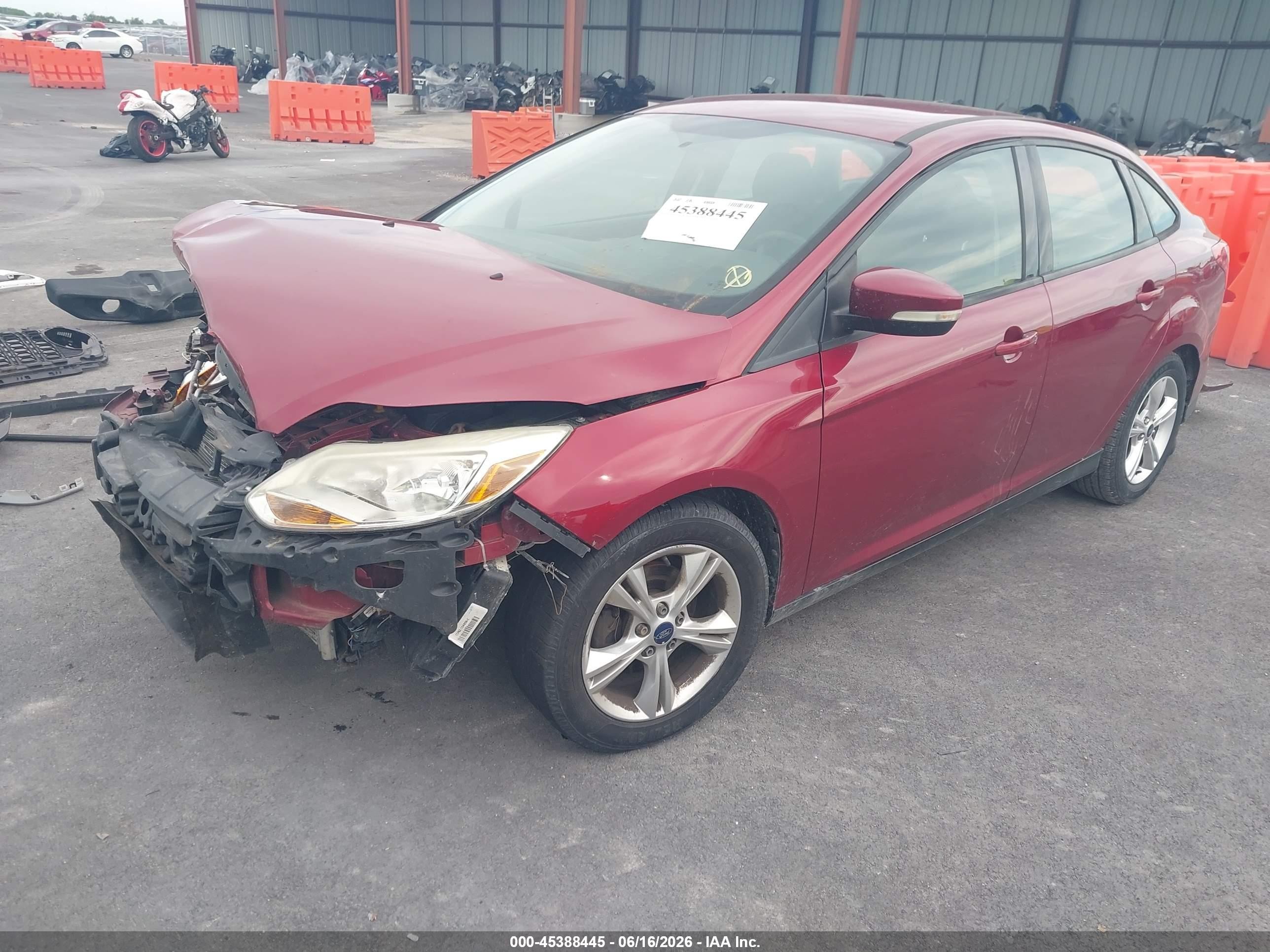 2014 Ford Focus Se Красный vin: 1FADP3F20EL181278
