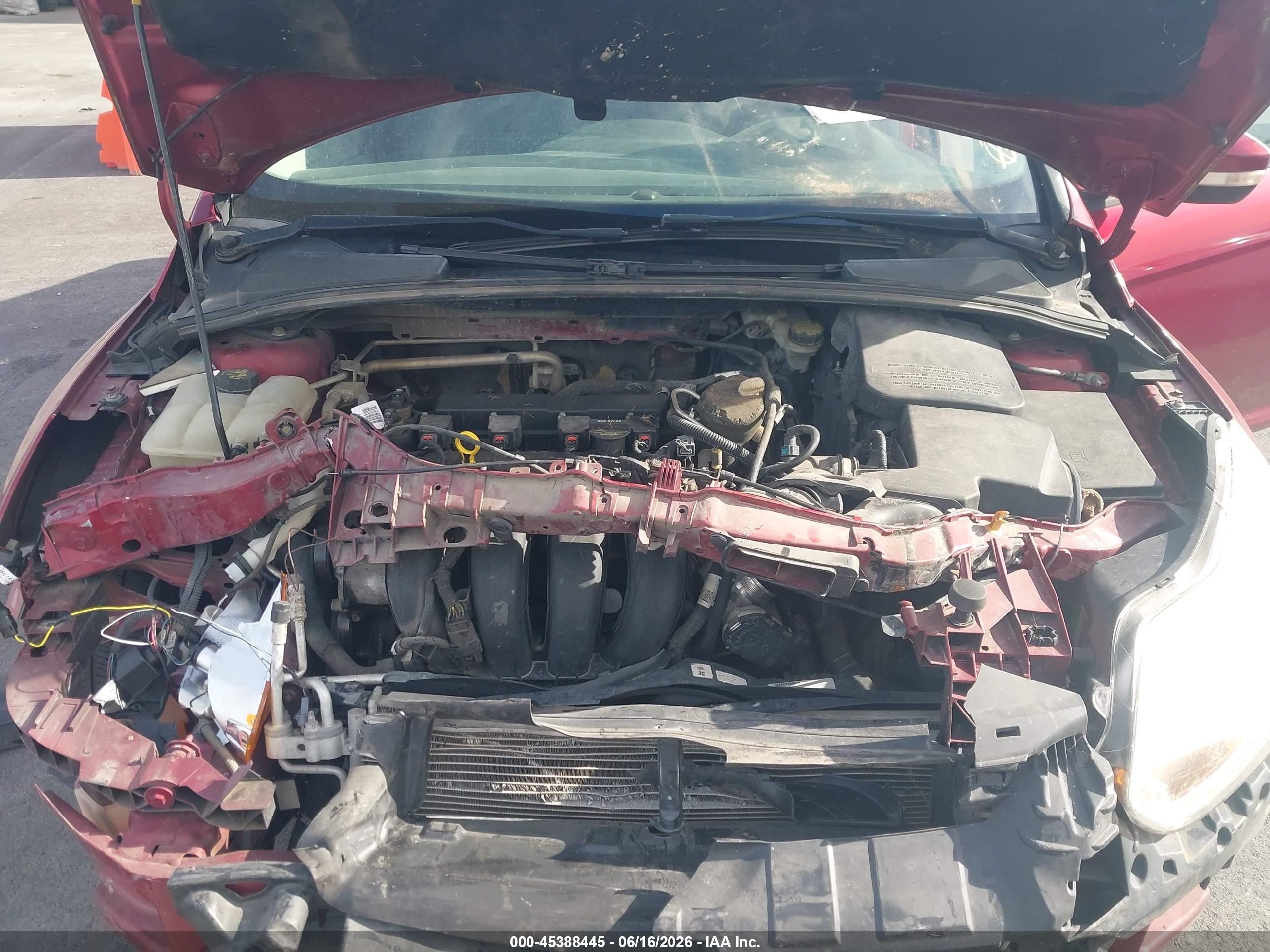 2014 Ford Focus Se Красный vin: 1FADP3F20EL181278