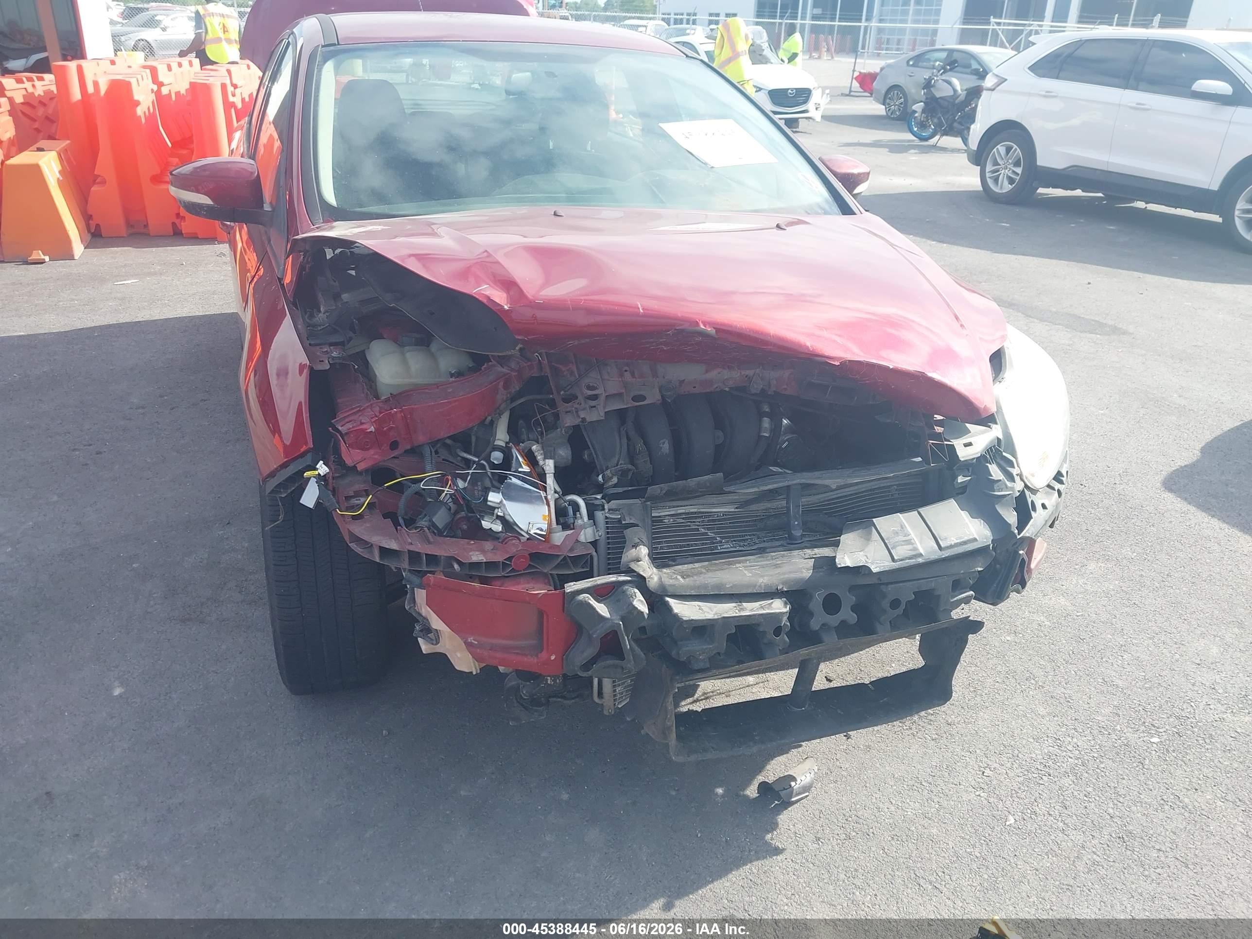 2014 Ford Focus Se Красный vin: 1FADP3F20EL181278