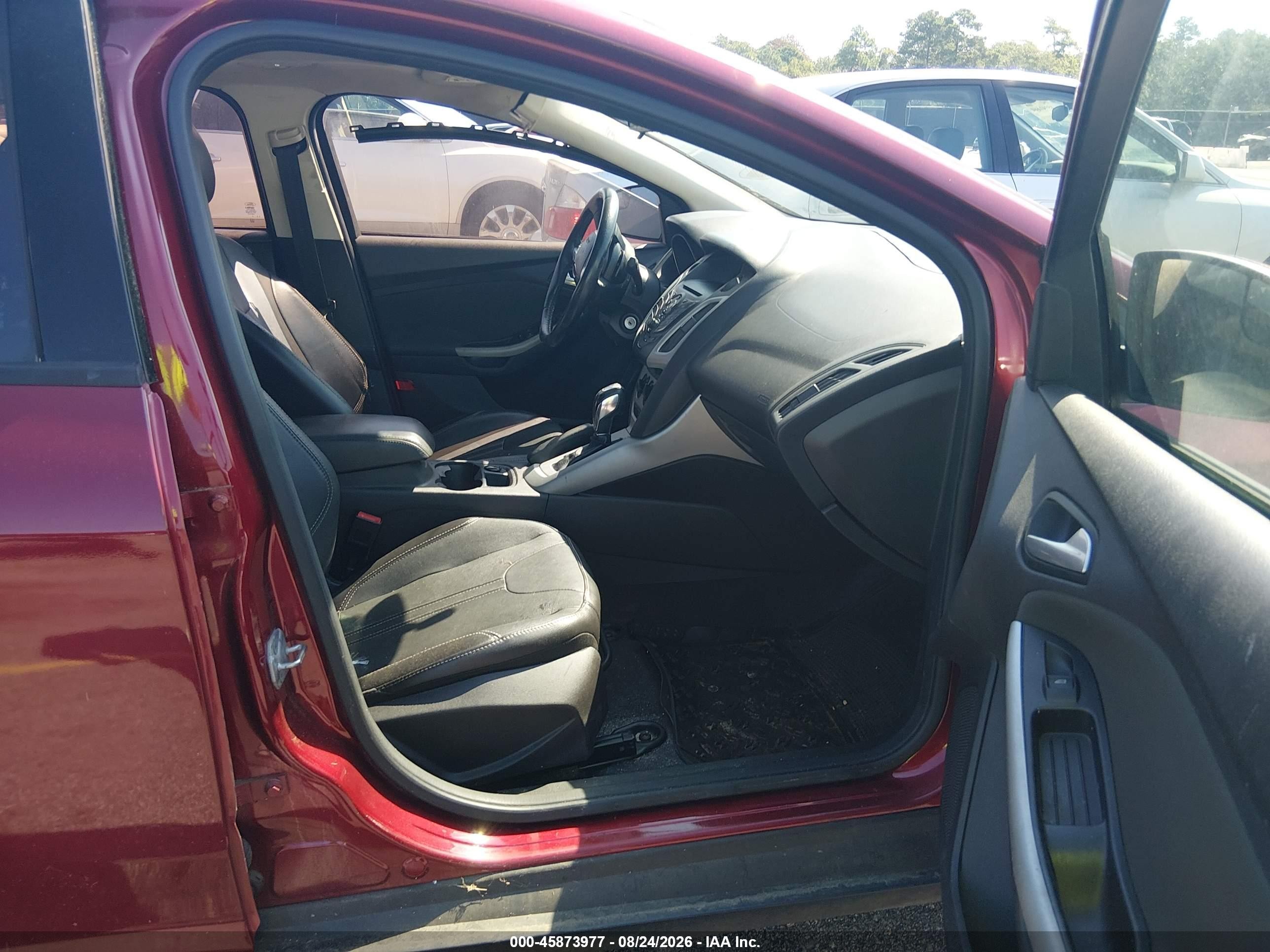 2014 Ford Focus Se Red vin: 1FADP3F20EL191082