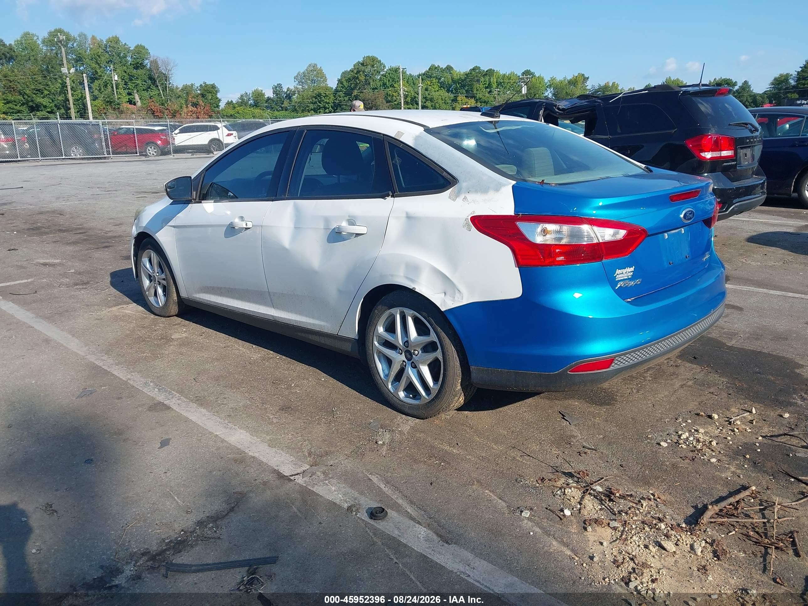 2014 Ford Focus Se Белый vin: 1FADP3F20EL203148