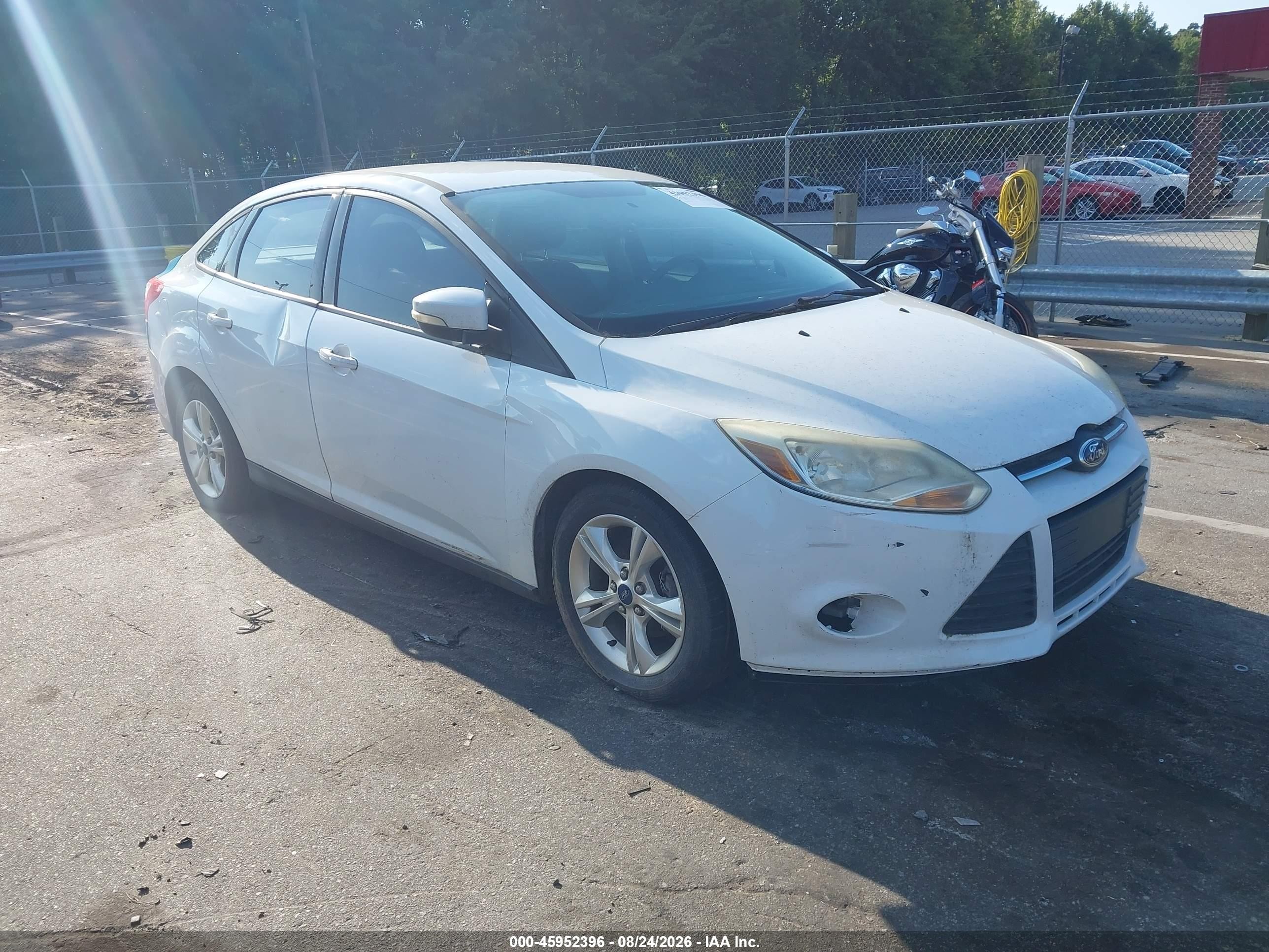 2014 Ford Focus Se White vin: 1FADP3F20EL203148