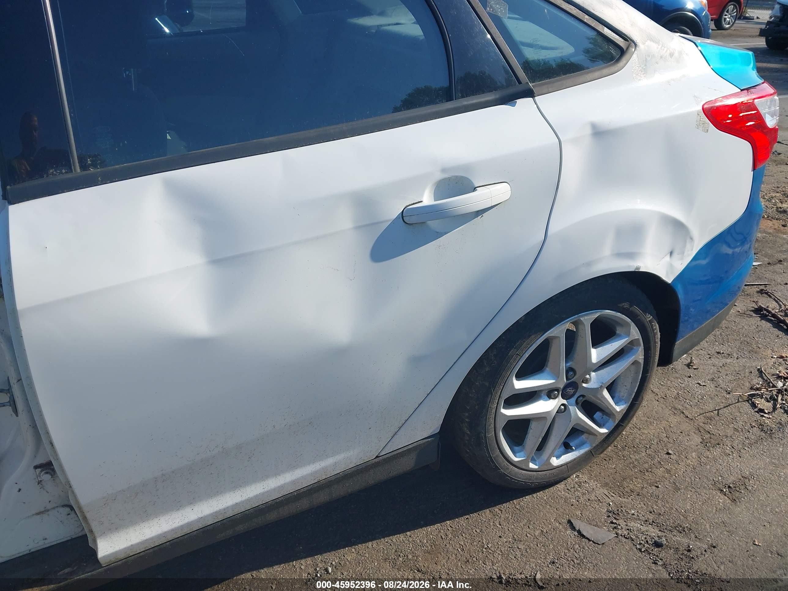 2014 Ford Focus Se Белый vin: 1FADP3F20EL203148