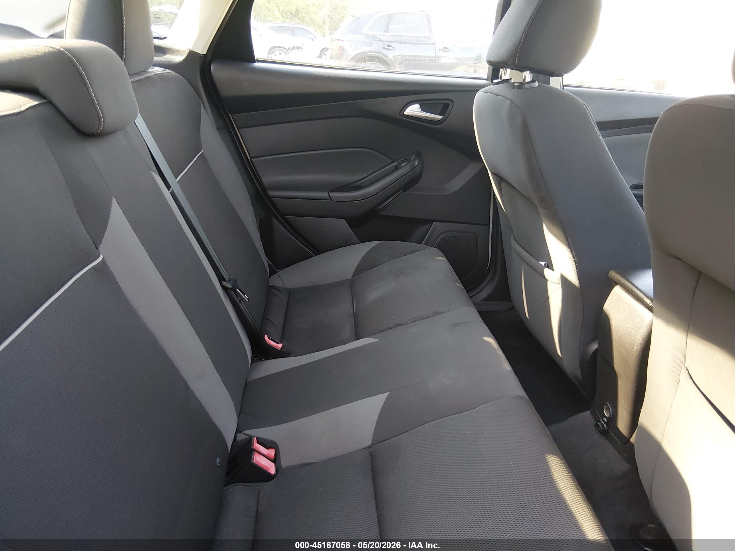 2014 Ford Focus Se Silver vin: 1FADP3F20EL216207
