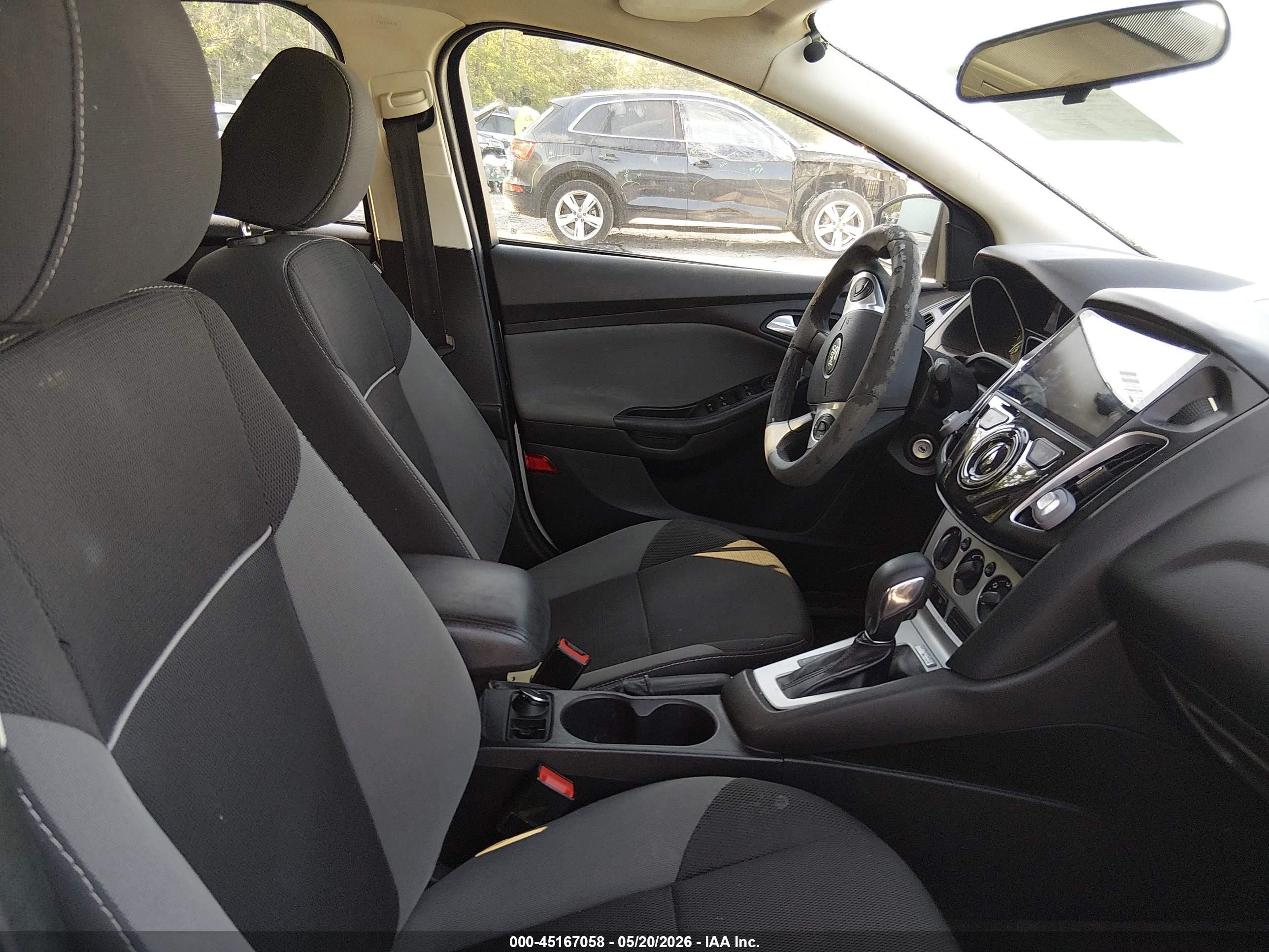 2014 Ford Focus Se Silver vin: 1FADP3F20EL216207