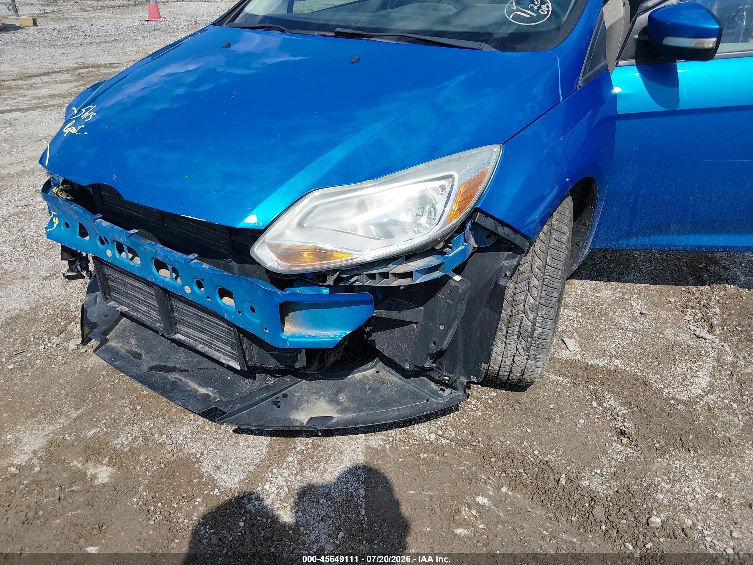 2014 Ford Focus Se Blue vin: 1FADP3F20EL218670