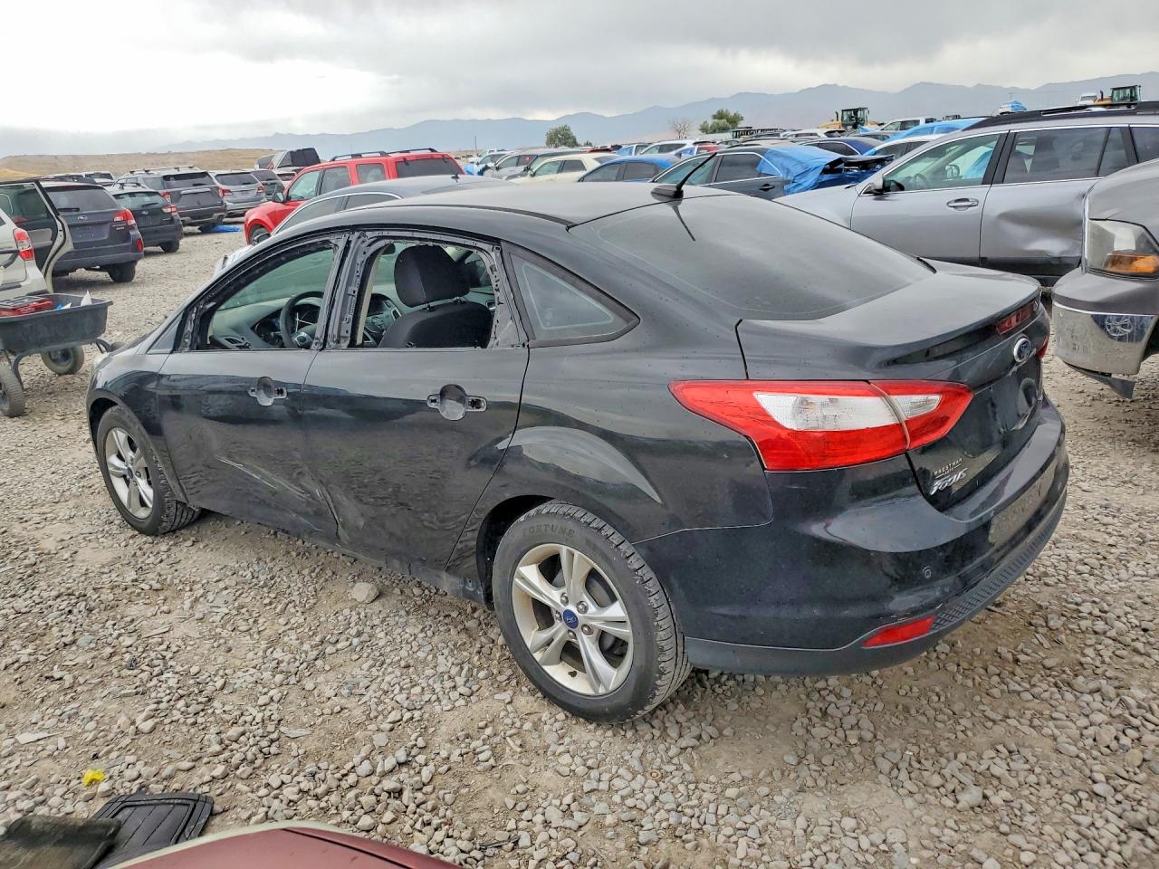 2014 Ford Focus Se Черный vin: 1FADP3F20EL224551